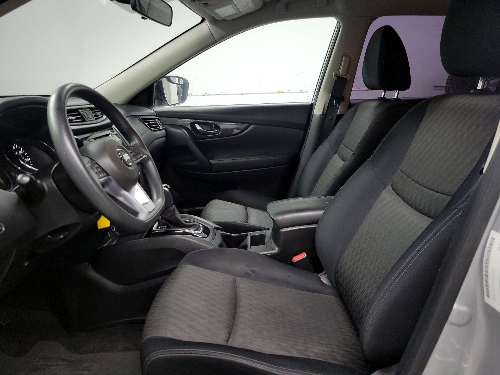 Thumbnail: 2017 Nissan Rogue - 11