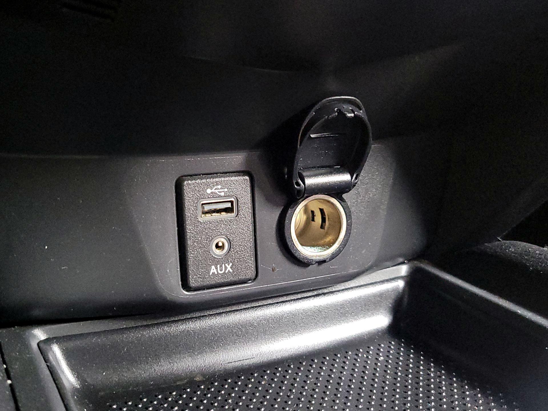 Thumbnail: 2017 Nissan Rogue - 18