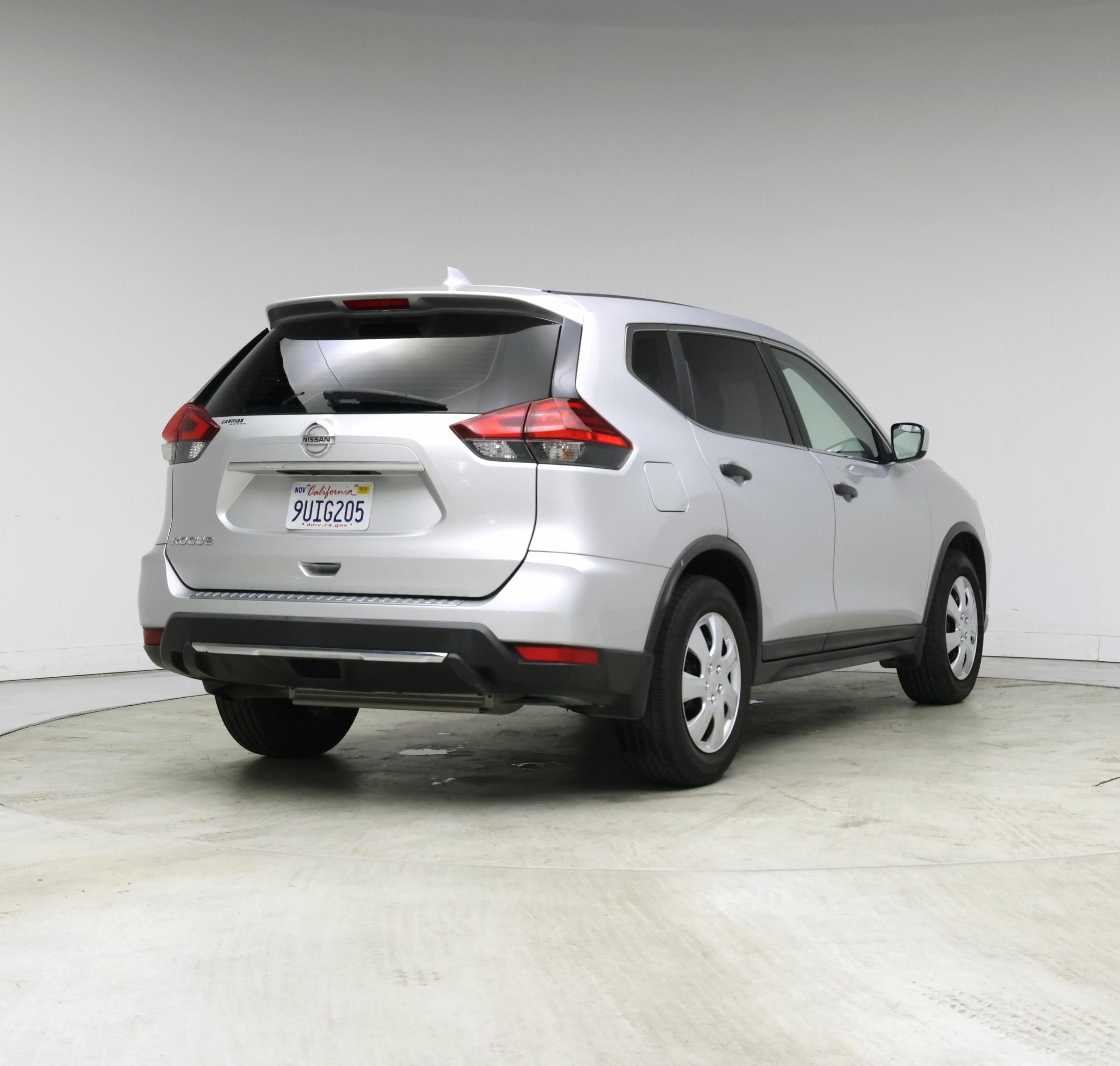 Thumbnail: 2017 Nissan Rogue - 8