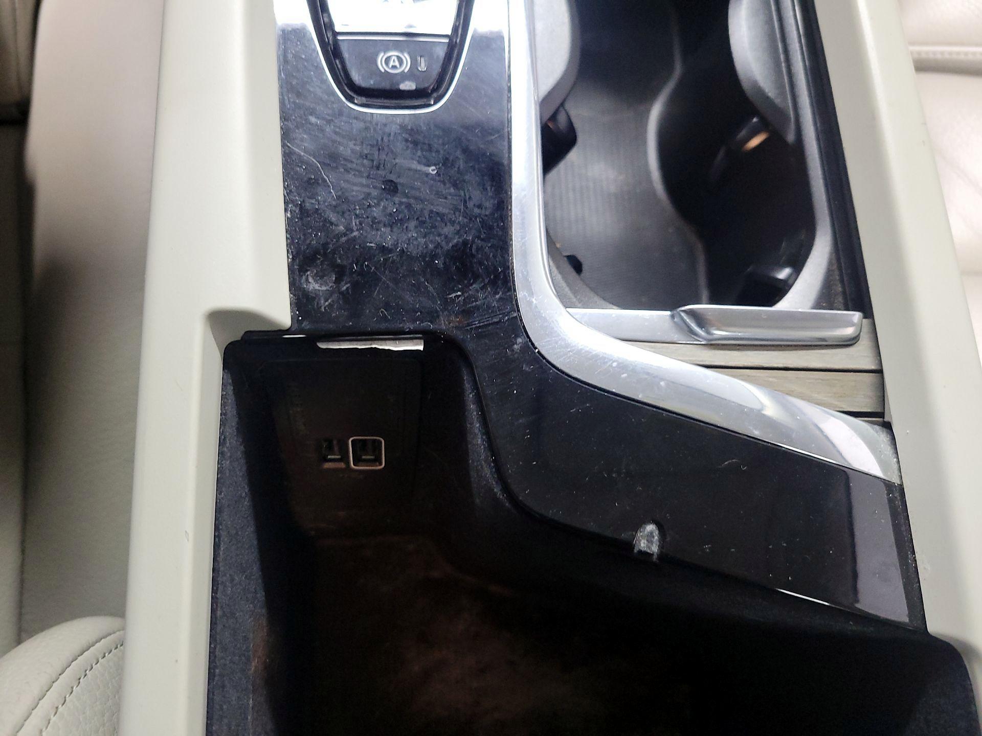 Thumbnail: 2020 Volvo S60 - 19