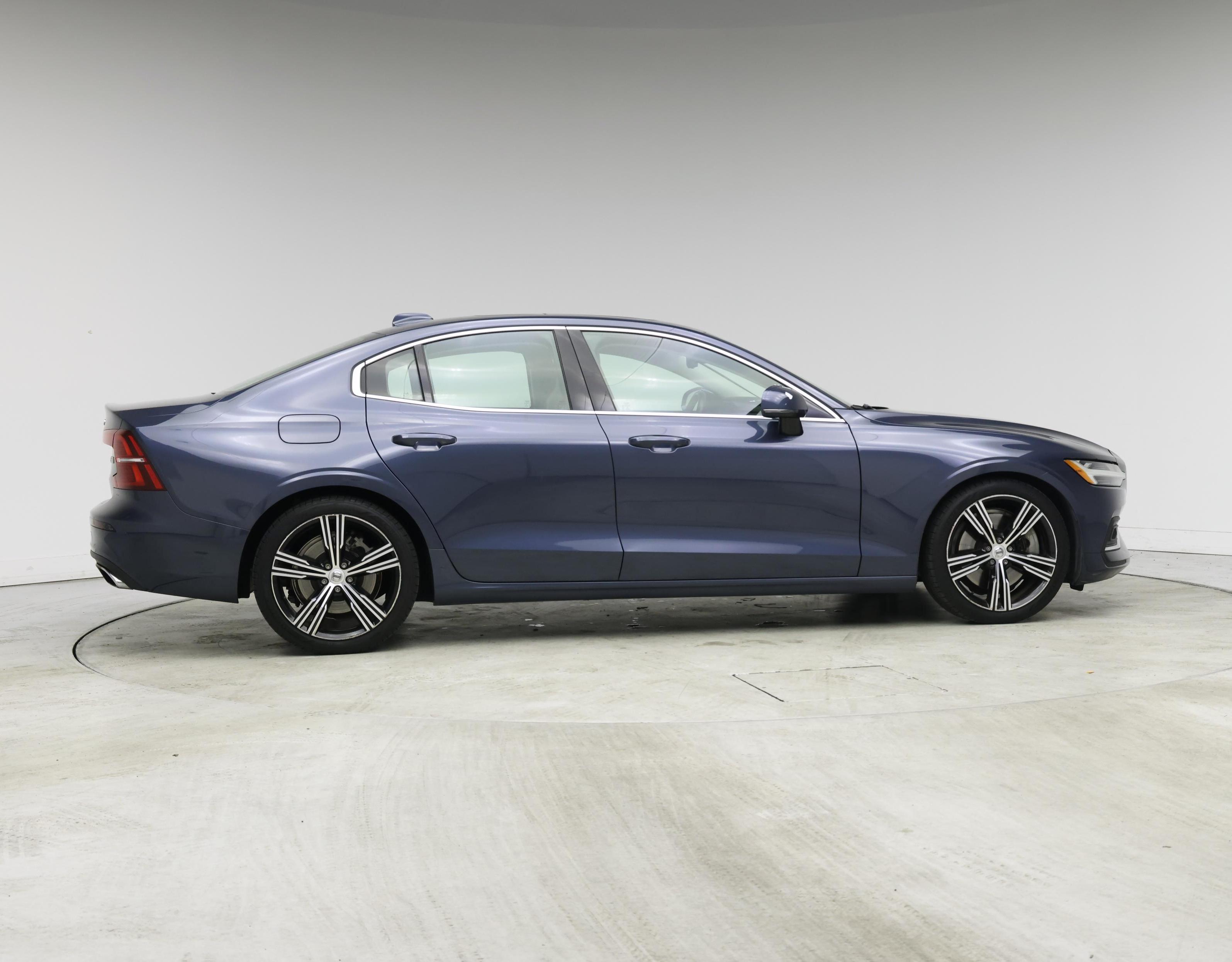 Thumbnail: 2020 Volvo S60 - 7