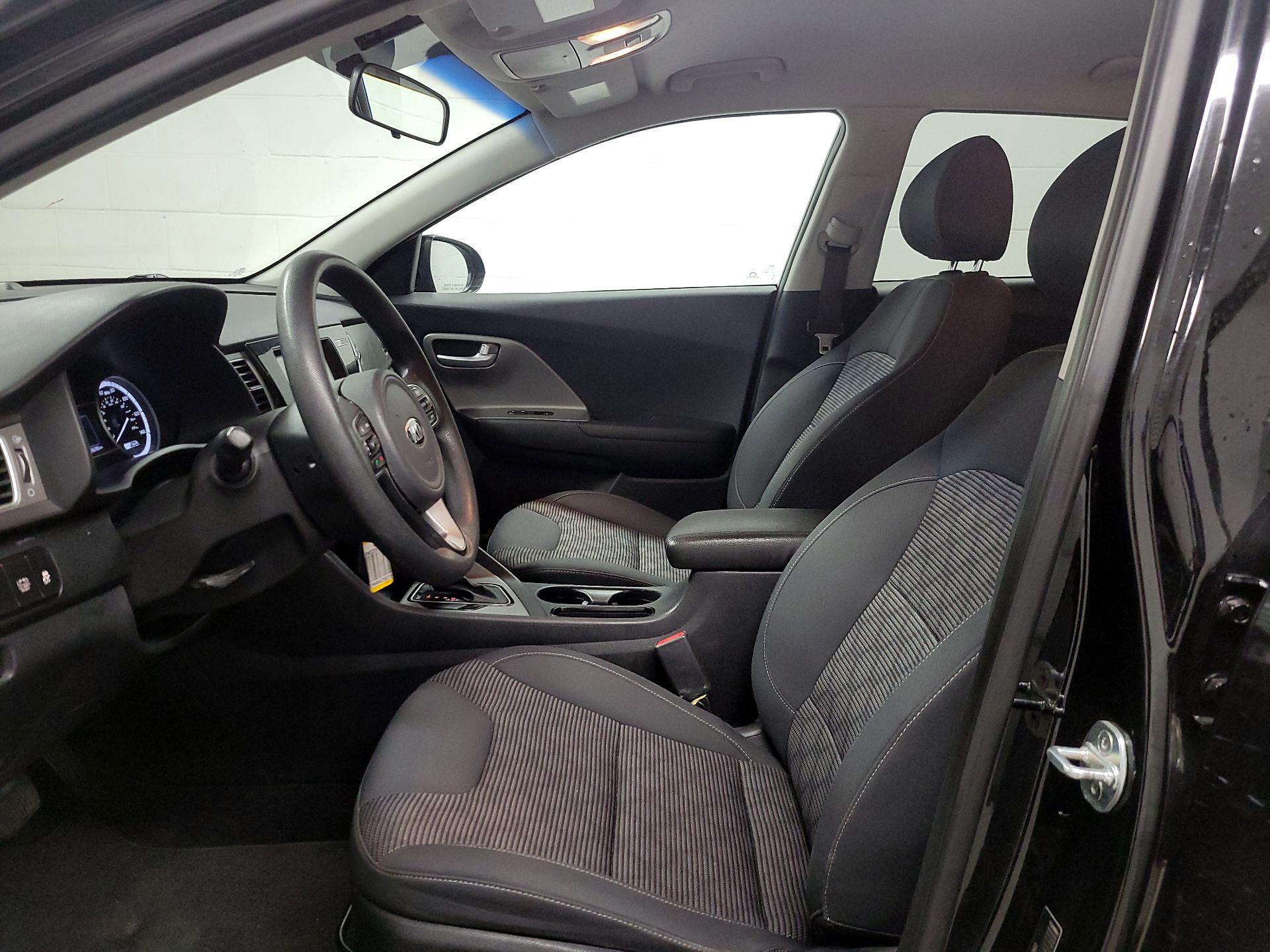 Thumbnail: 2019 Kia Niro - 11