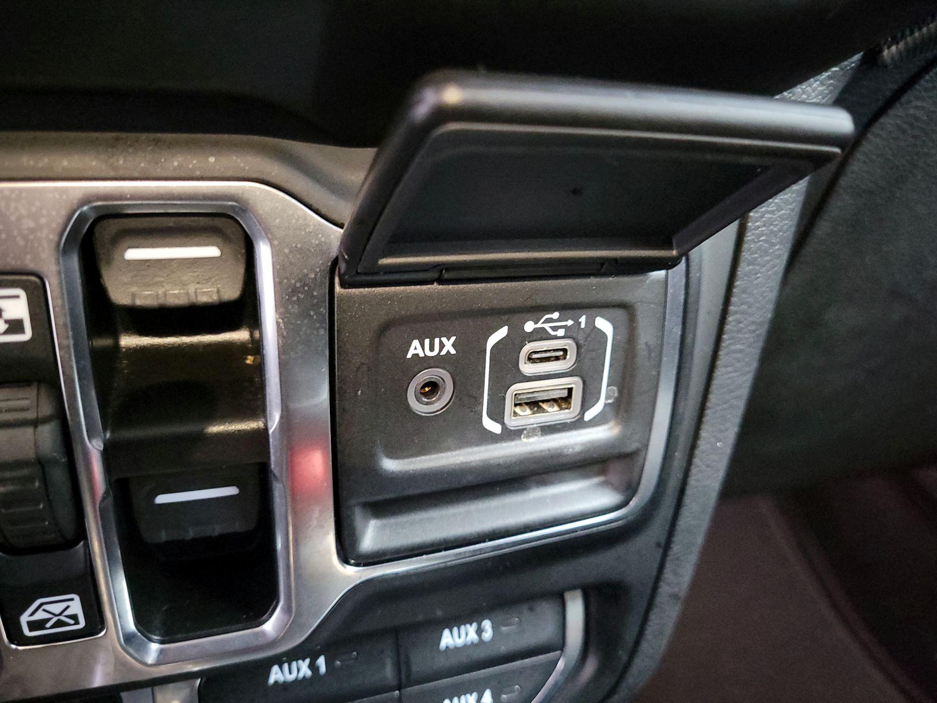Thumbnail: 2021 Jeep Wrangler - 19