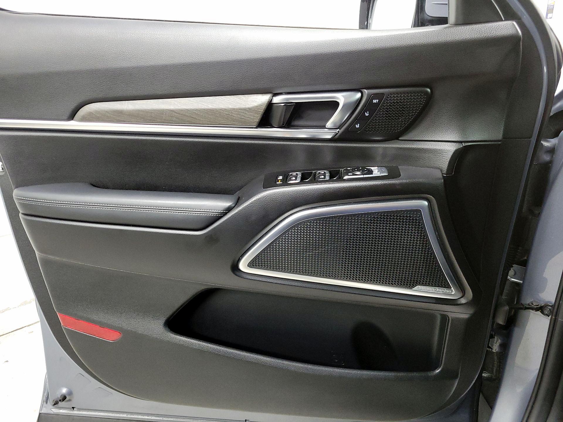 Thumbnail: 2022 Kia Telluride - 12