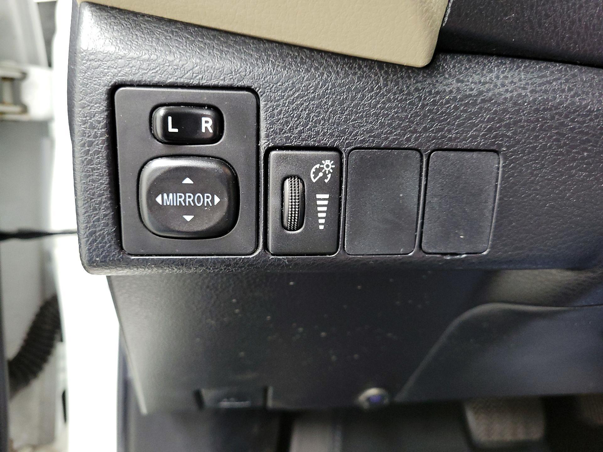 Thumbnail: 2016 Toyota Corolla - 13