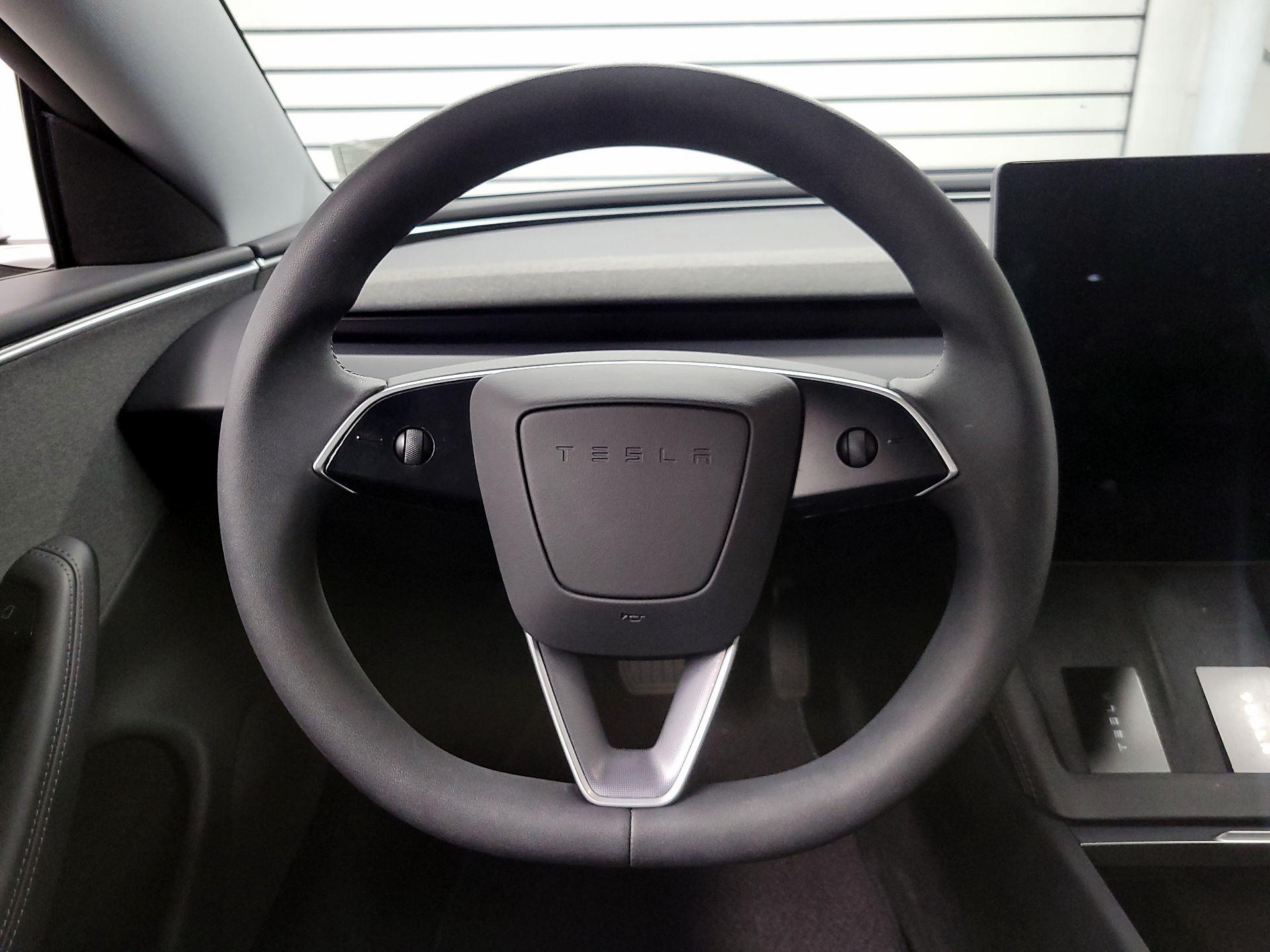 Thumbnail: 2025 Tesla Model 3 - 10