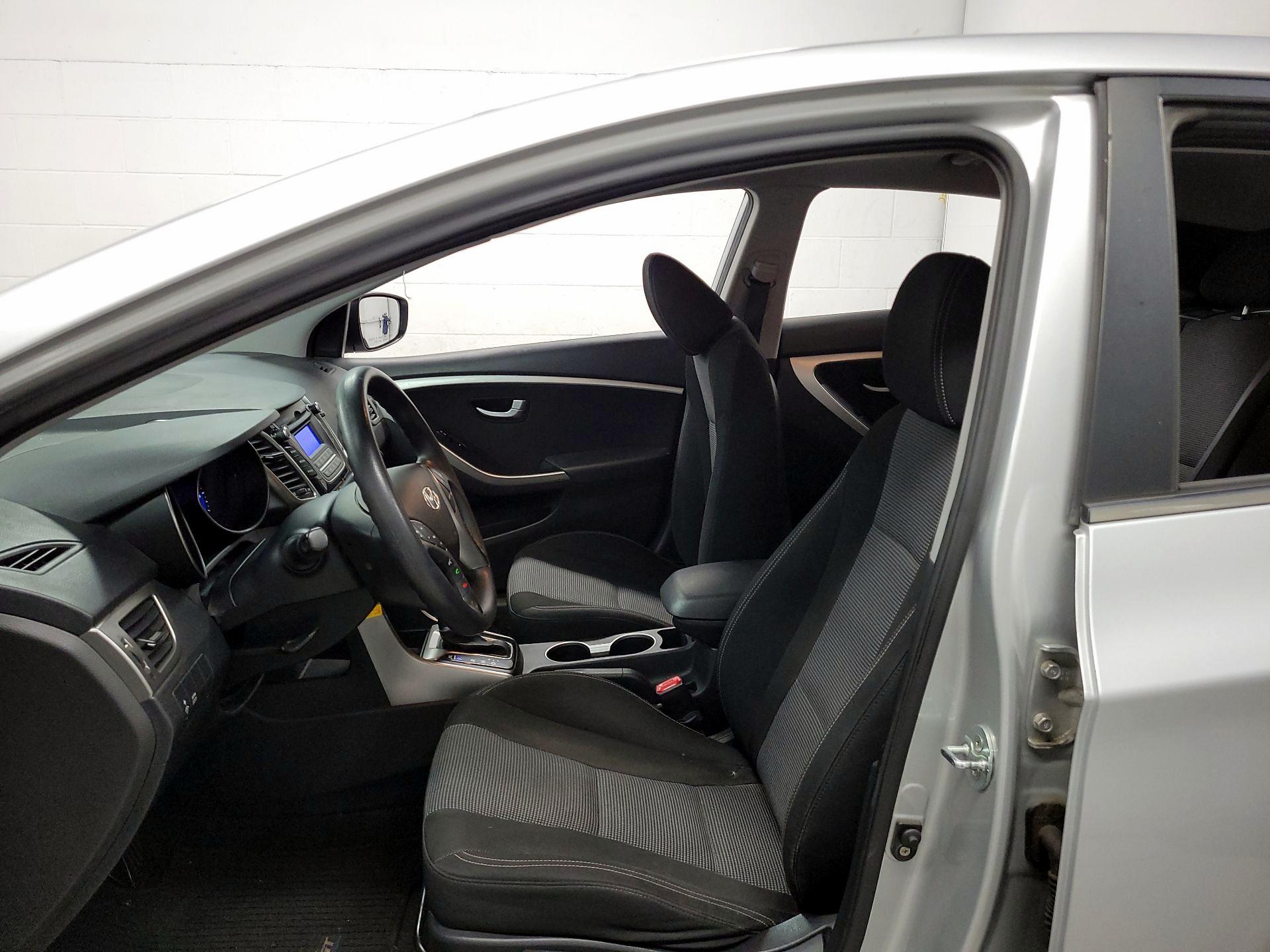 Thumbnail: 2016 Hyundai Elantra - 11