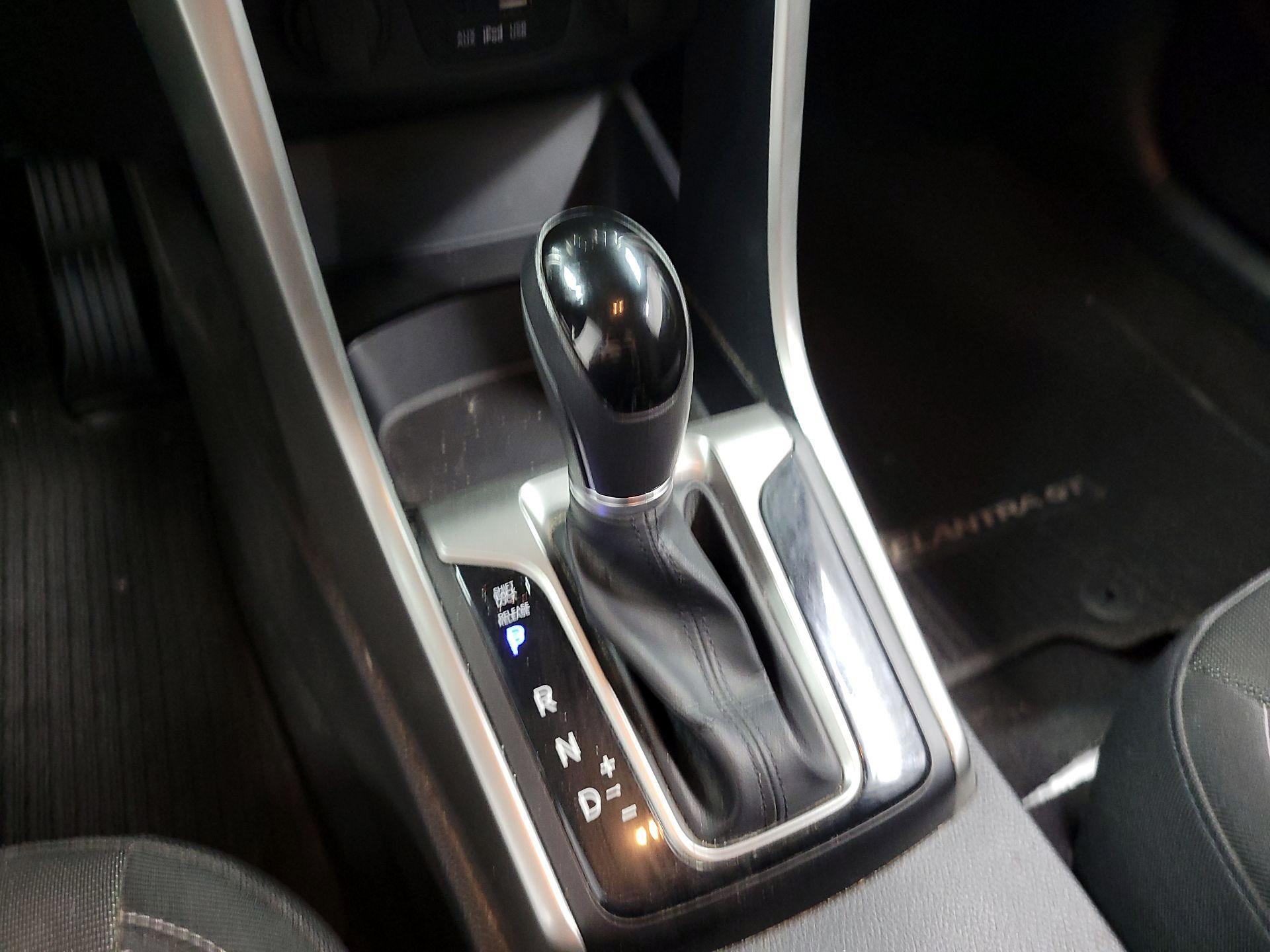 Thumbnail: 2016 Hyundai Elantra - 15