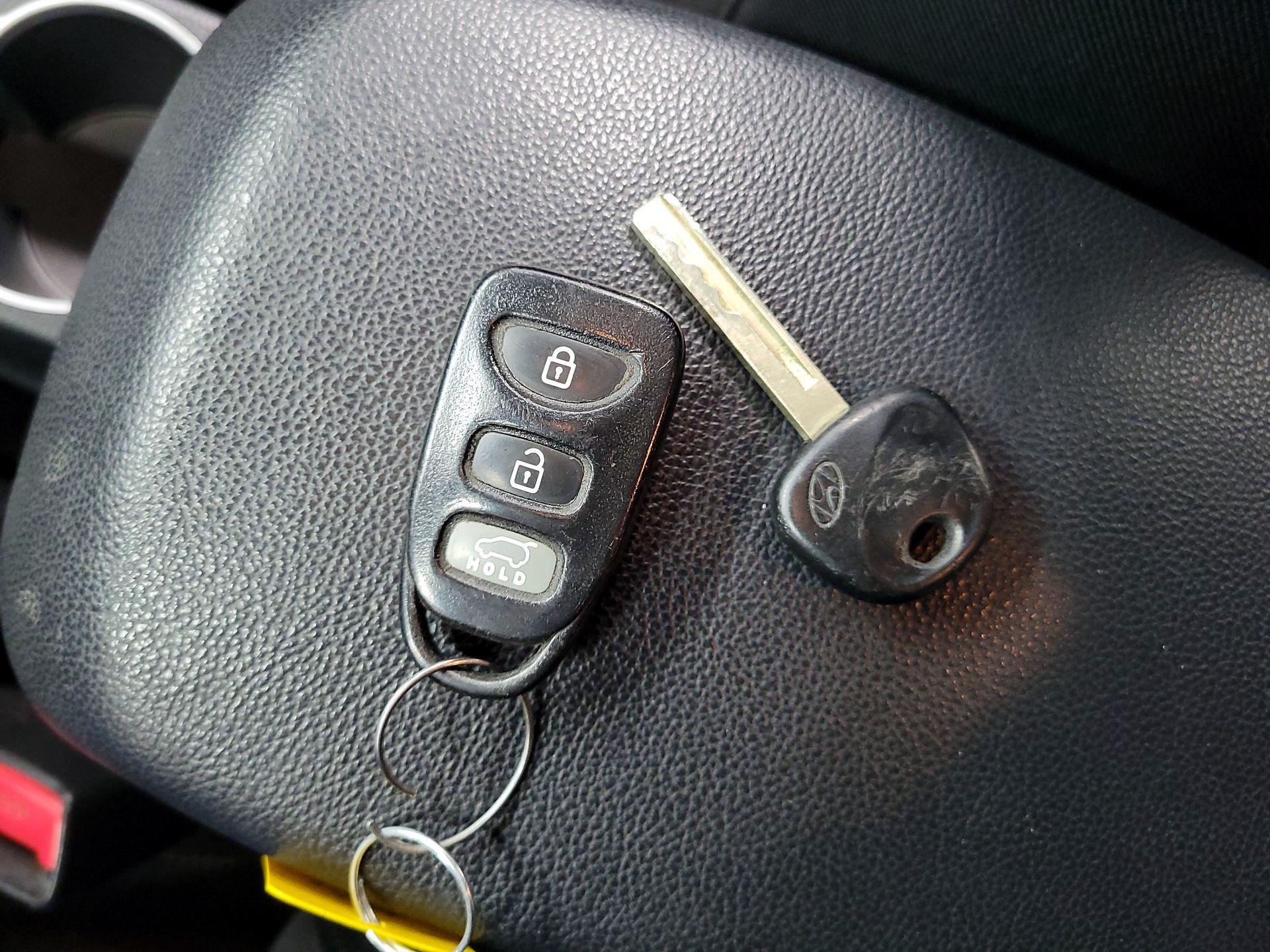 Thumbnail: 2016 Hyundai Elantra - 19