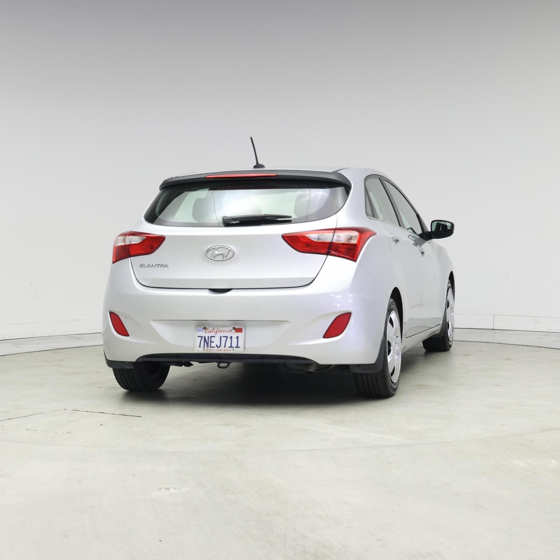 Thumbnail: 2016 Hyundai Elantra - 8