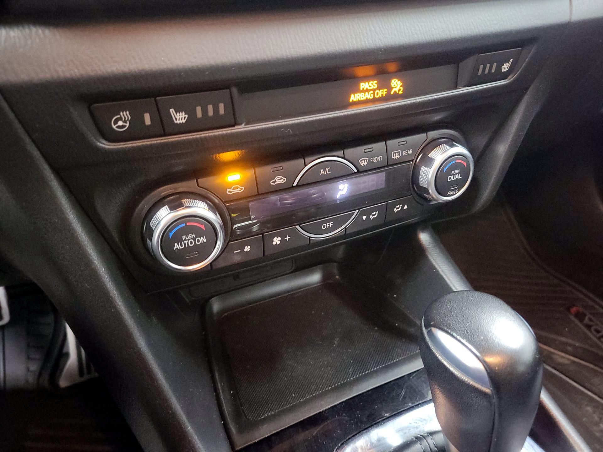 Thumbnail: 2017 Mazda Mazda3 - 15