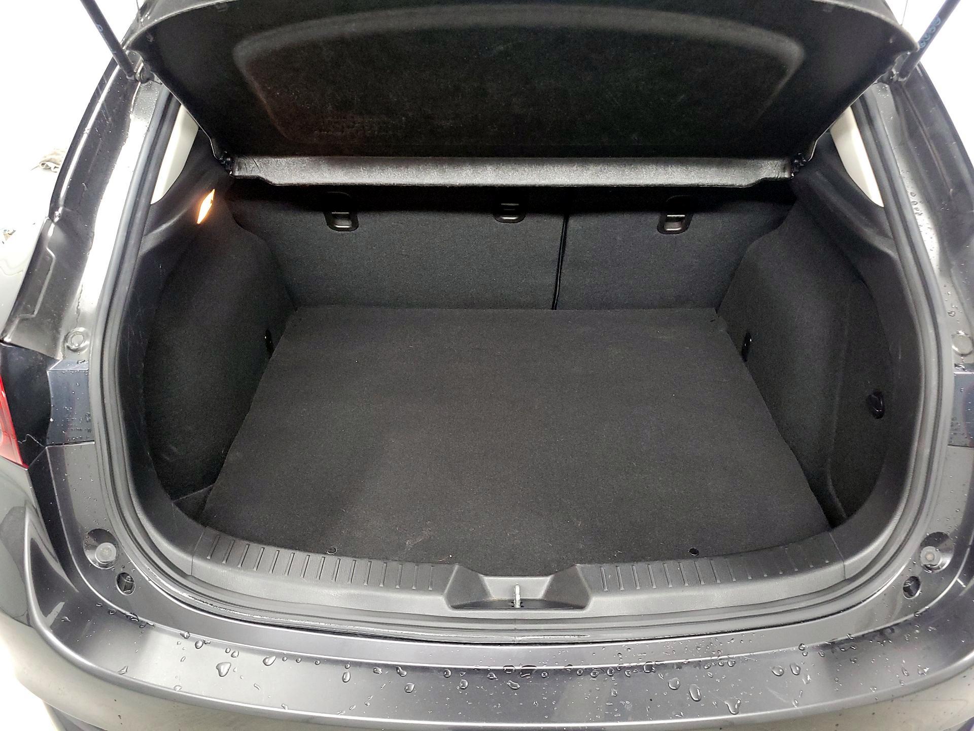 Thumbnail: 2017 Mazda Mazda3 - 18