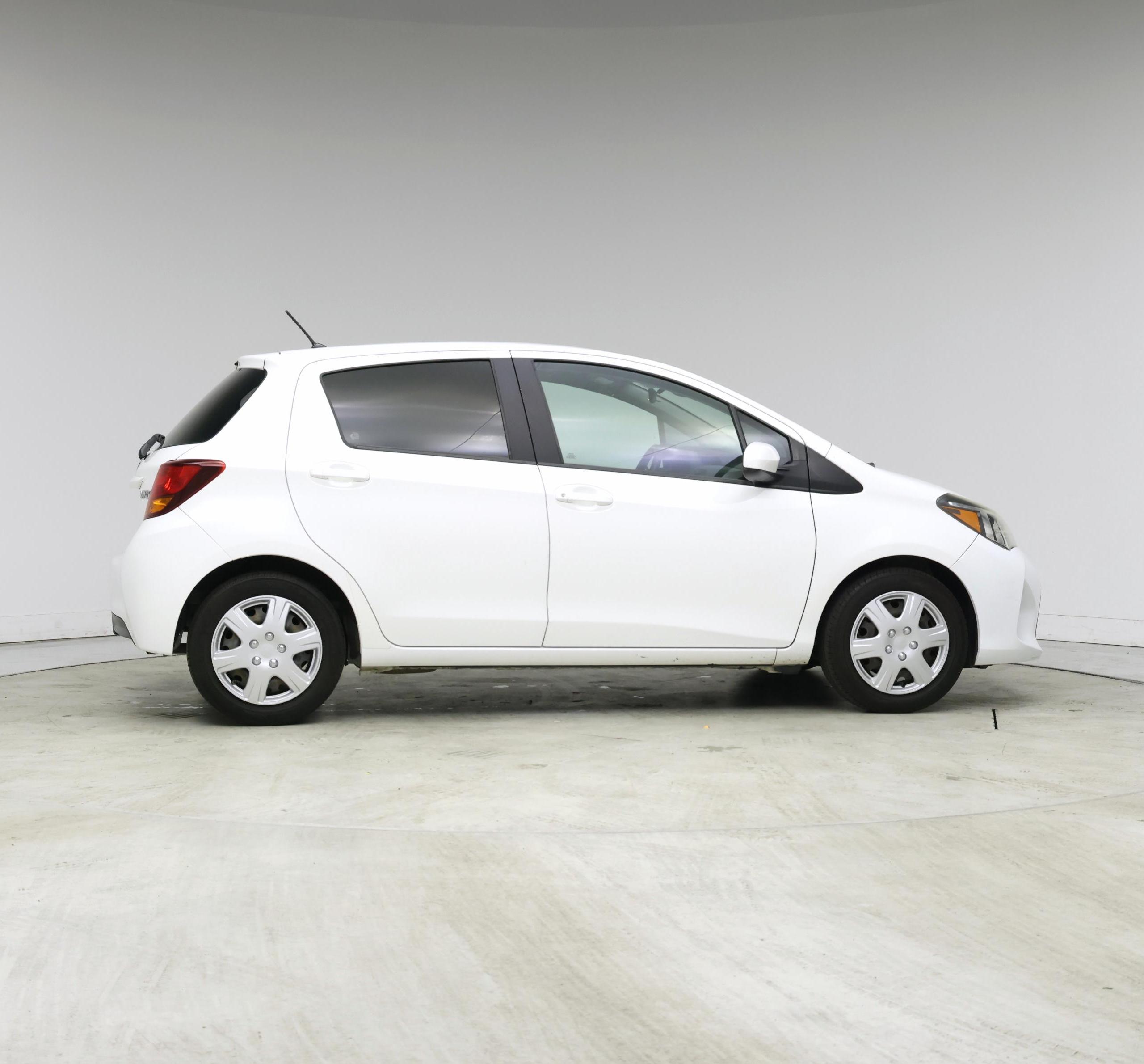 Thumbnail: 2017 Toyota Yaris - 7