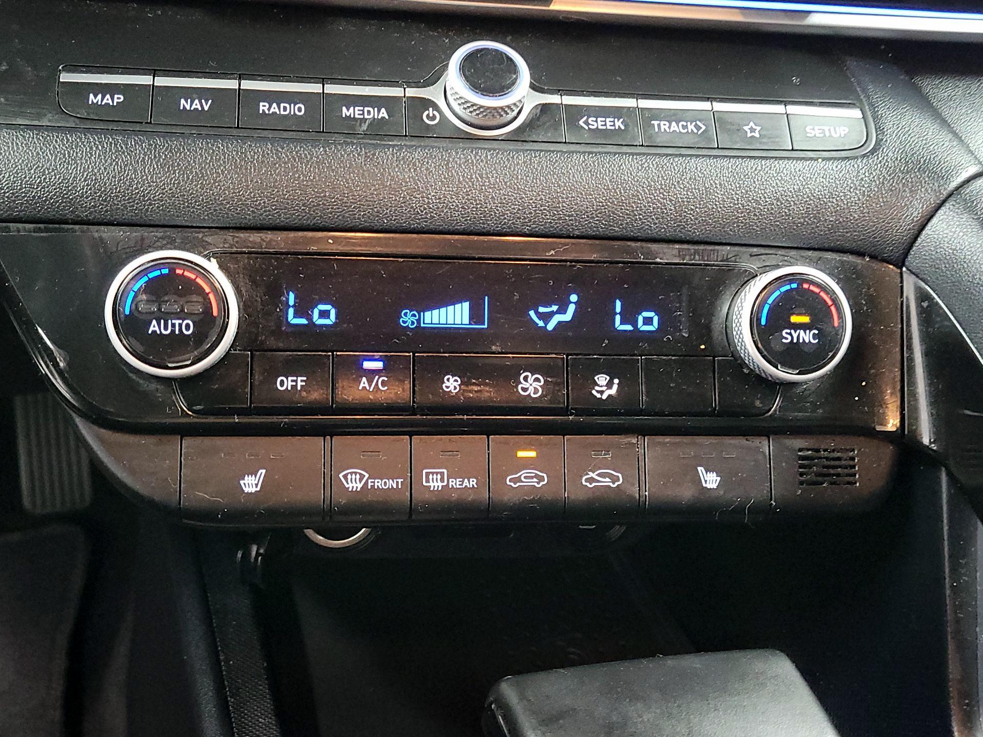 Thumbnail: 2022 Hyundai Elantra - 15