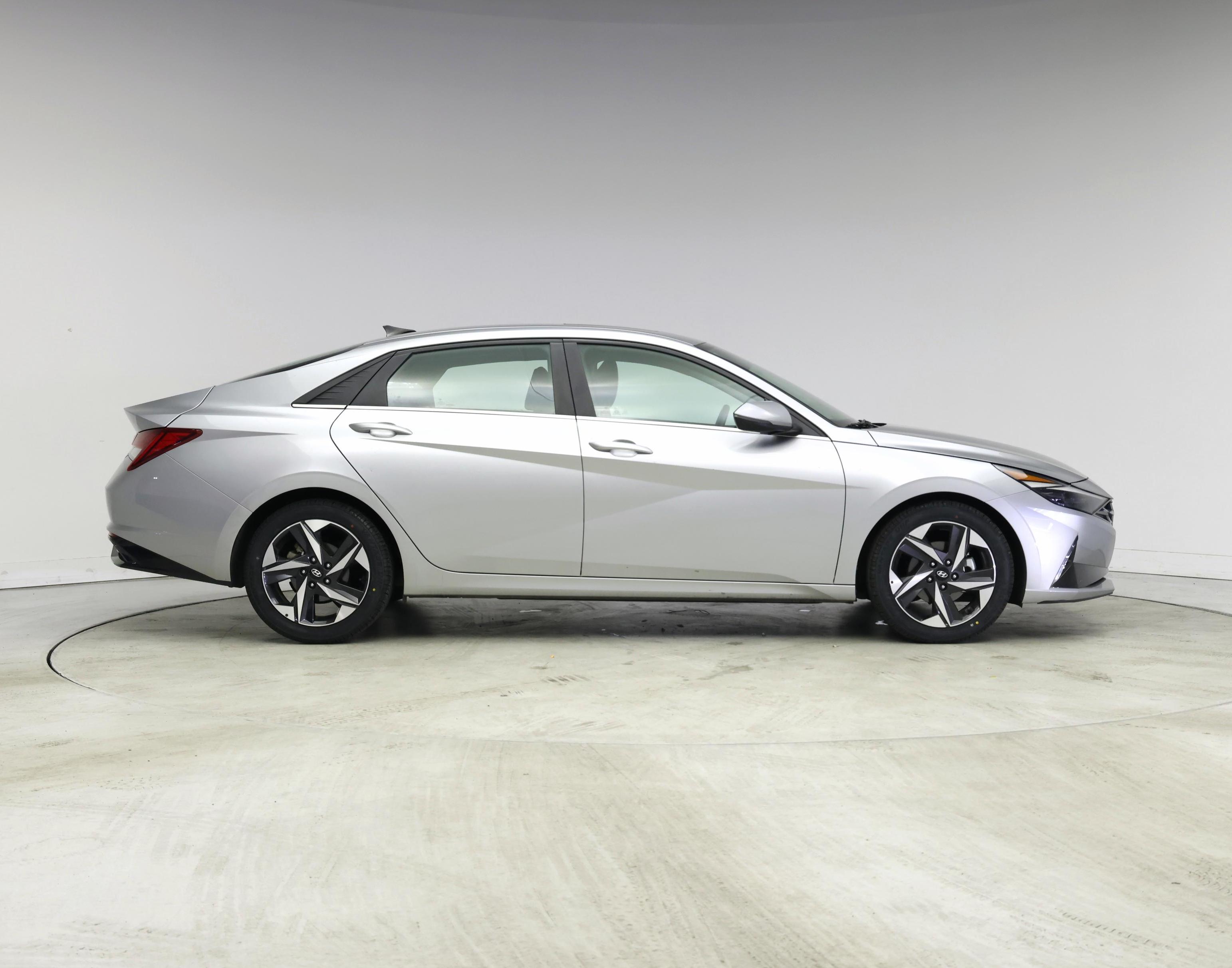 Thumbnail: 2022 Hyundai Elantra - 7