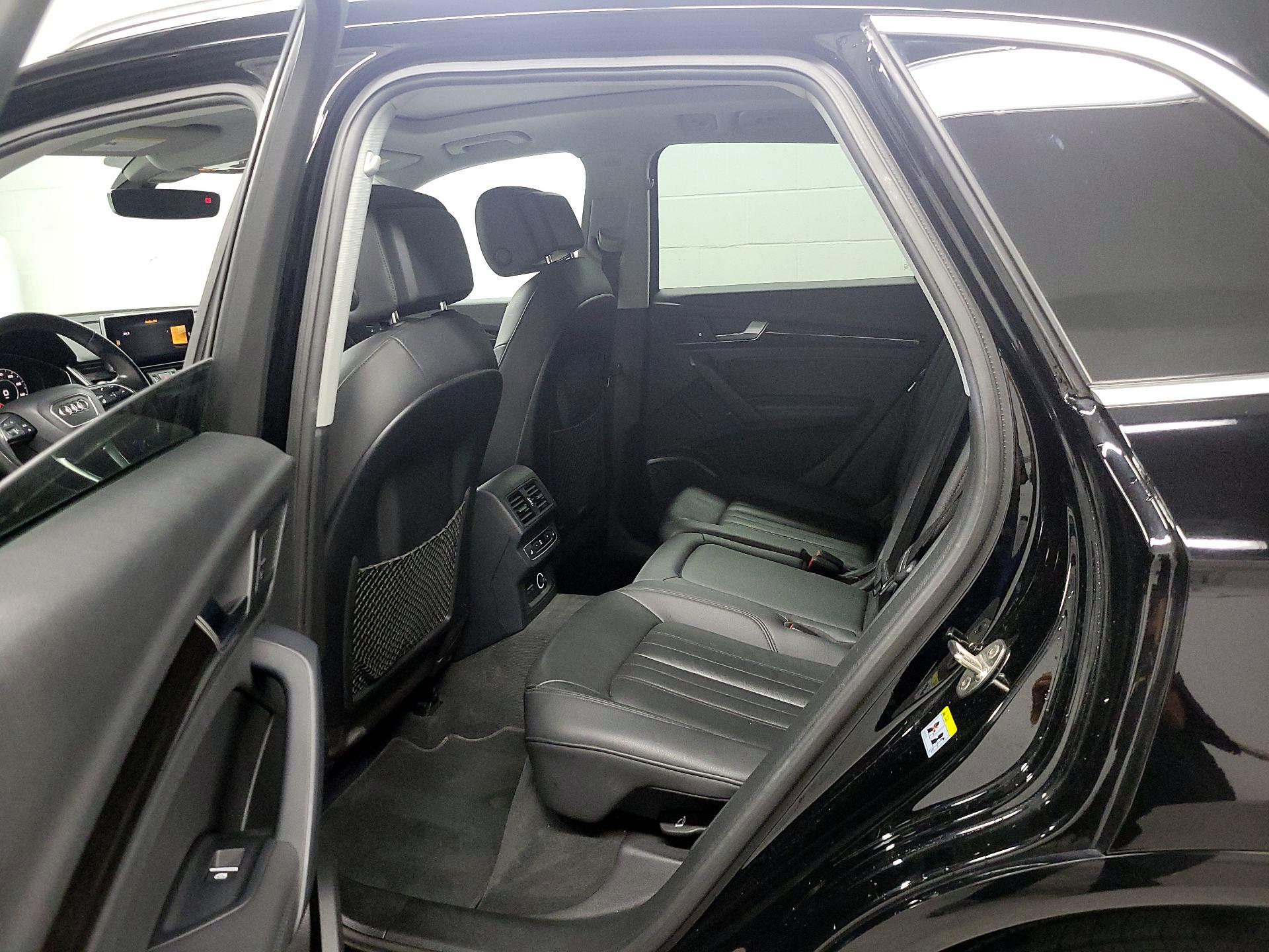 Thumbnail: 2020 Audi Q5 - 16