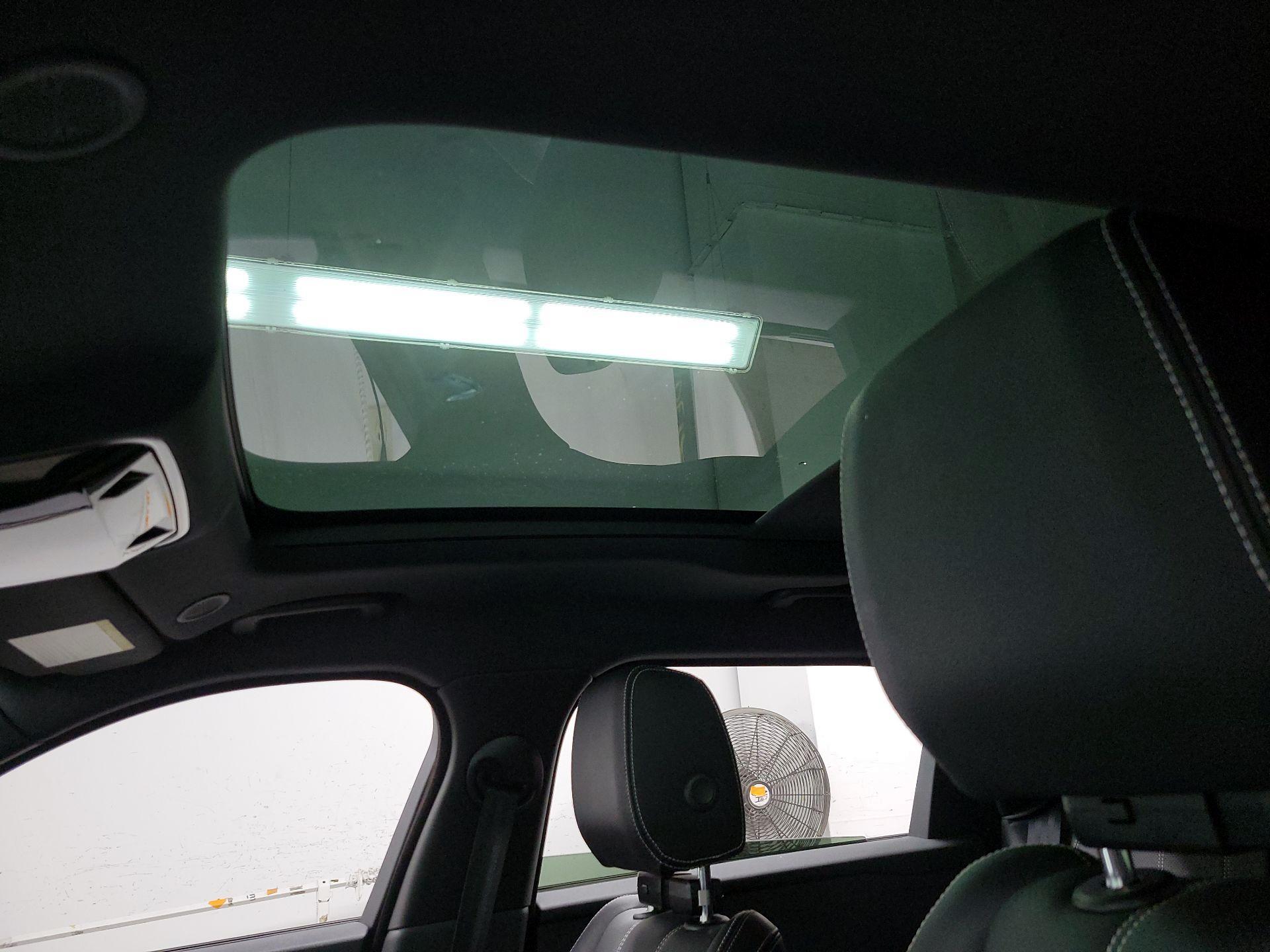 Thumbnail: 2023 Land Rover Range Rover Velar - 20