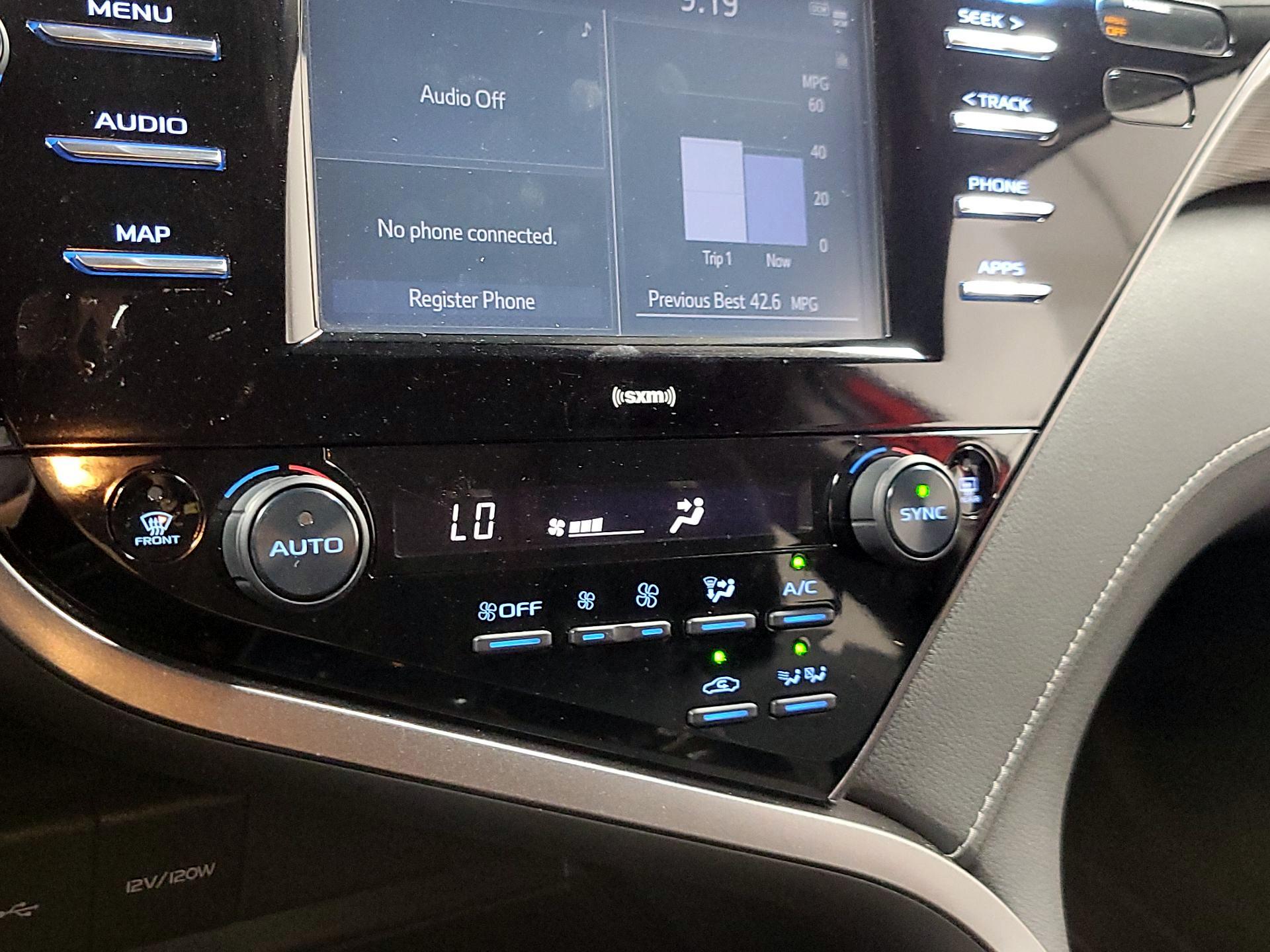 Thumbnail: 2020 Toyota Camry - 15