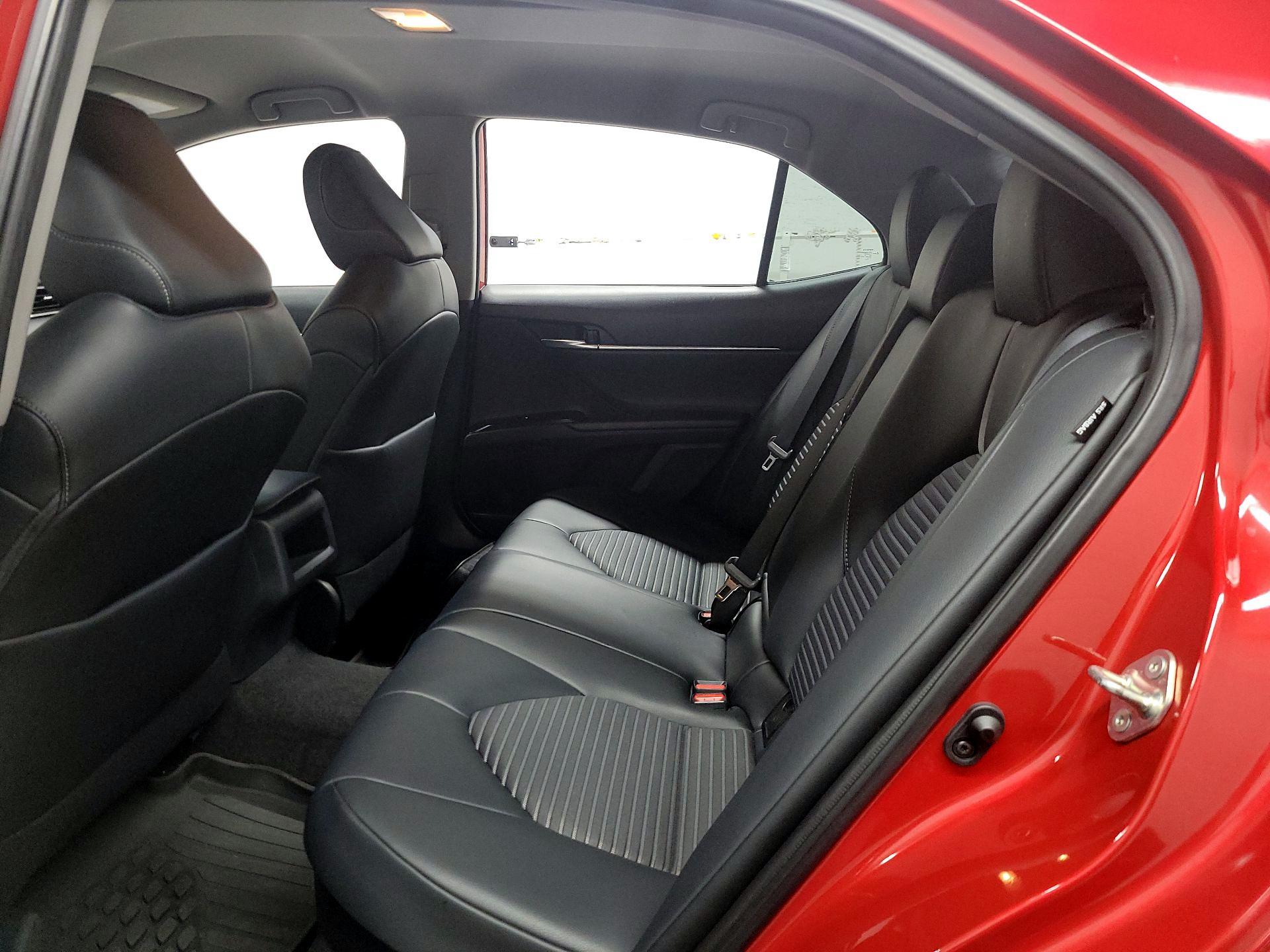 Thumbnail: 2020 Toyota Camry - 17