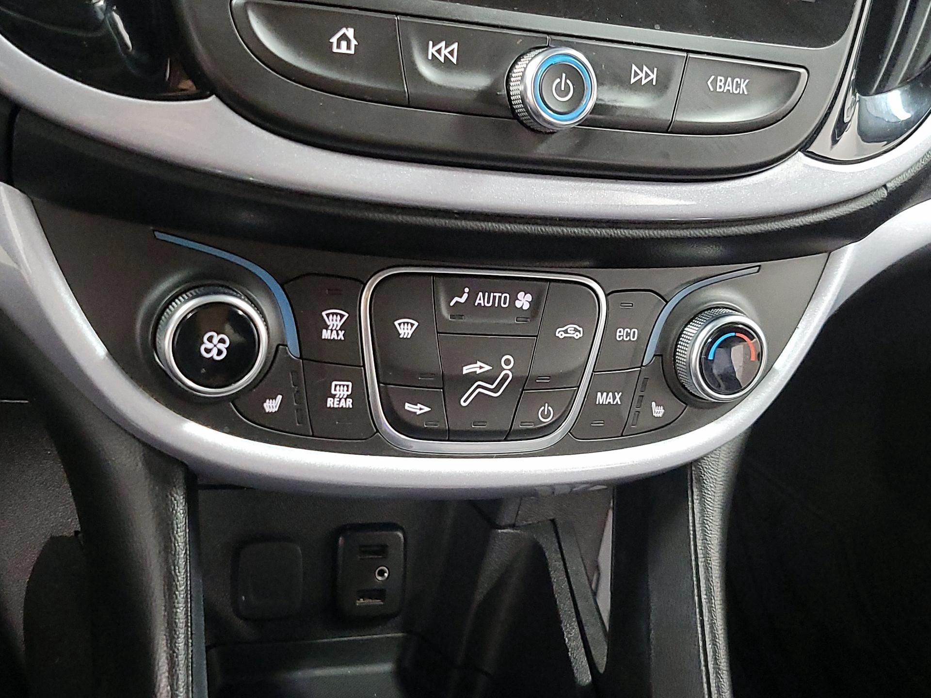 Thumbnail: 2018 Chevrolet Volt - 15