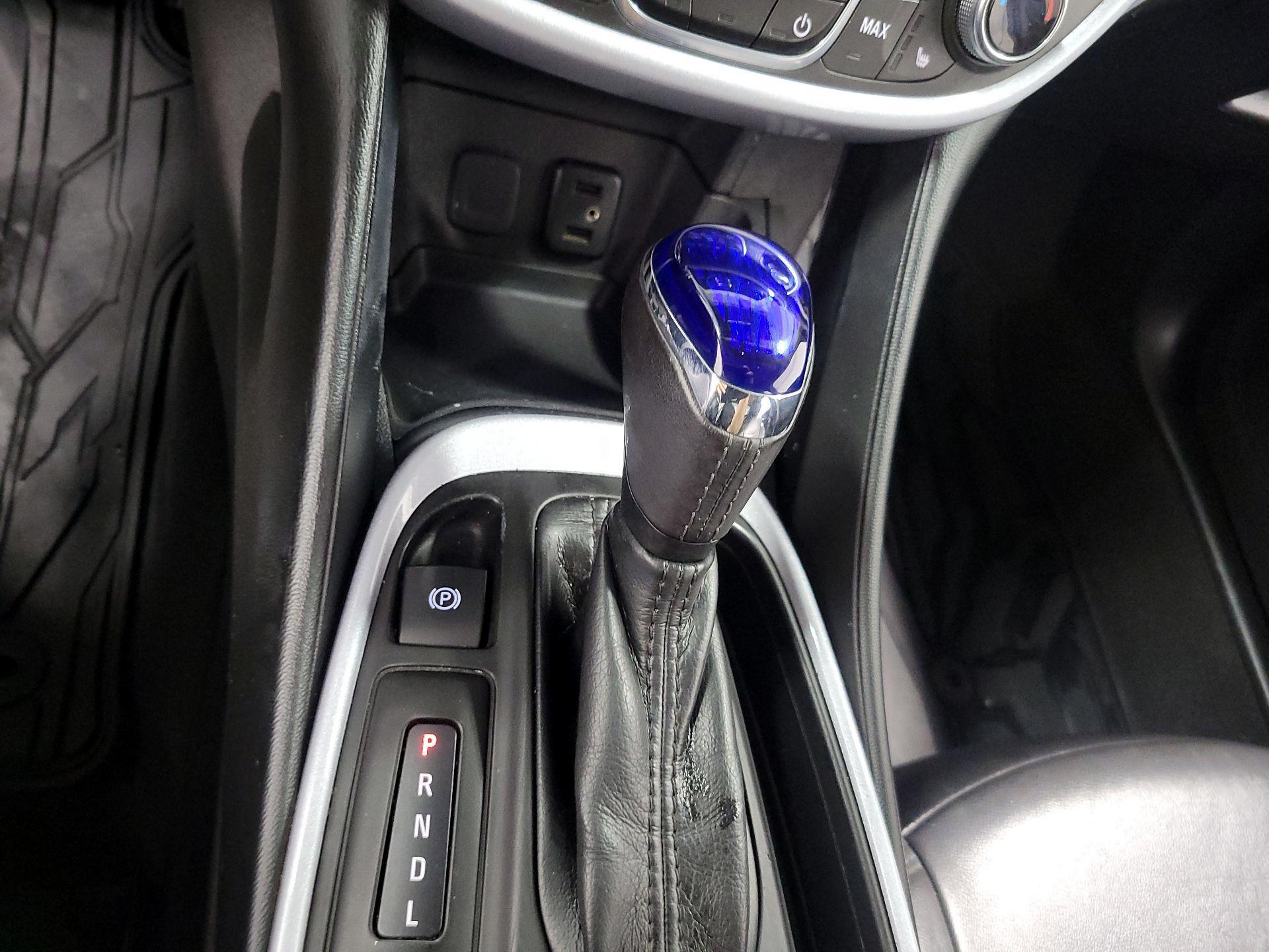 Thumbnail: 2018 Chevrolet Volt - 16