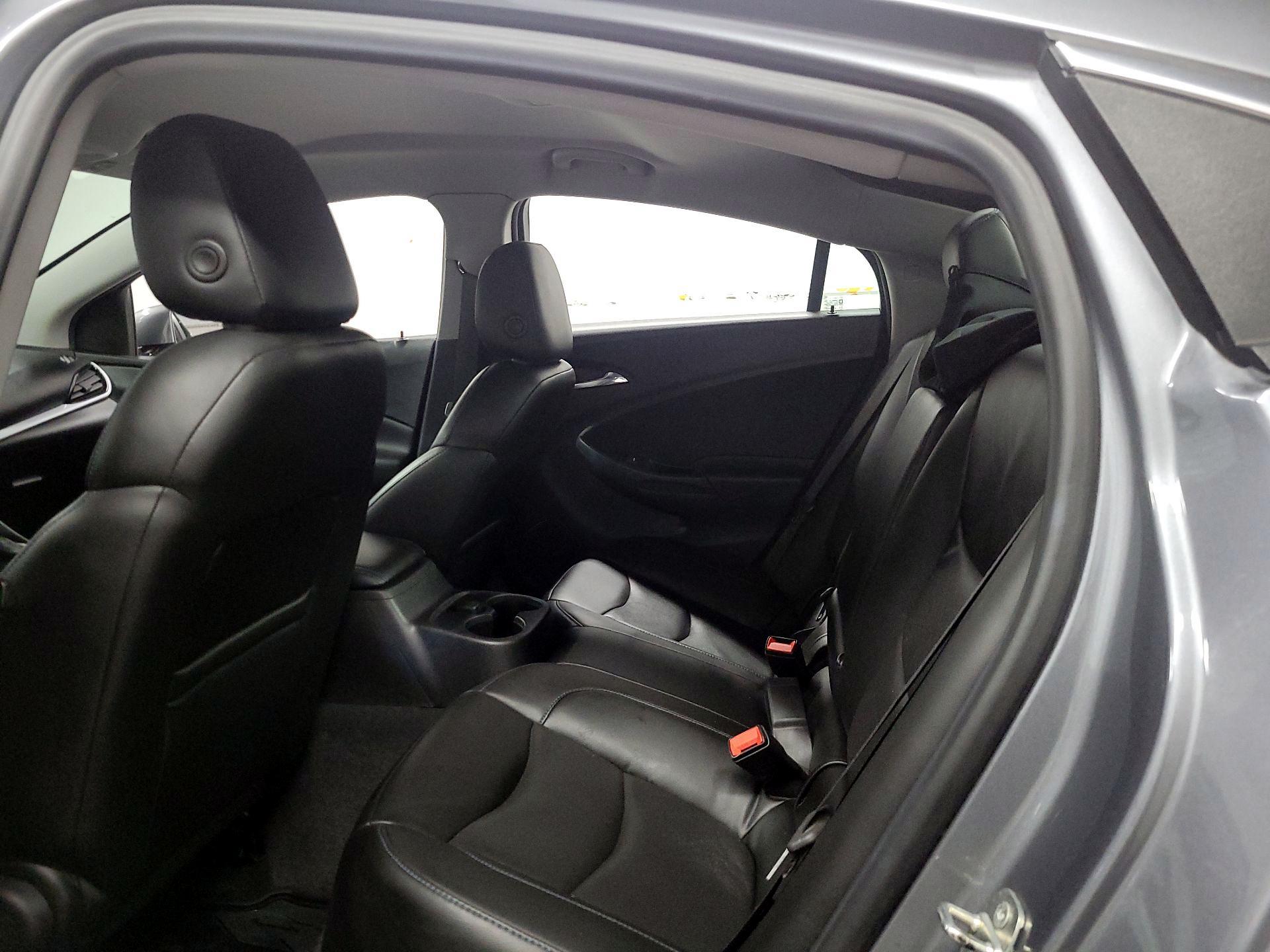 Thumbnail: 2018 Chevrolet Volt - 17