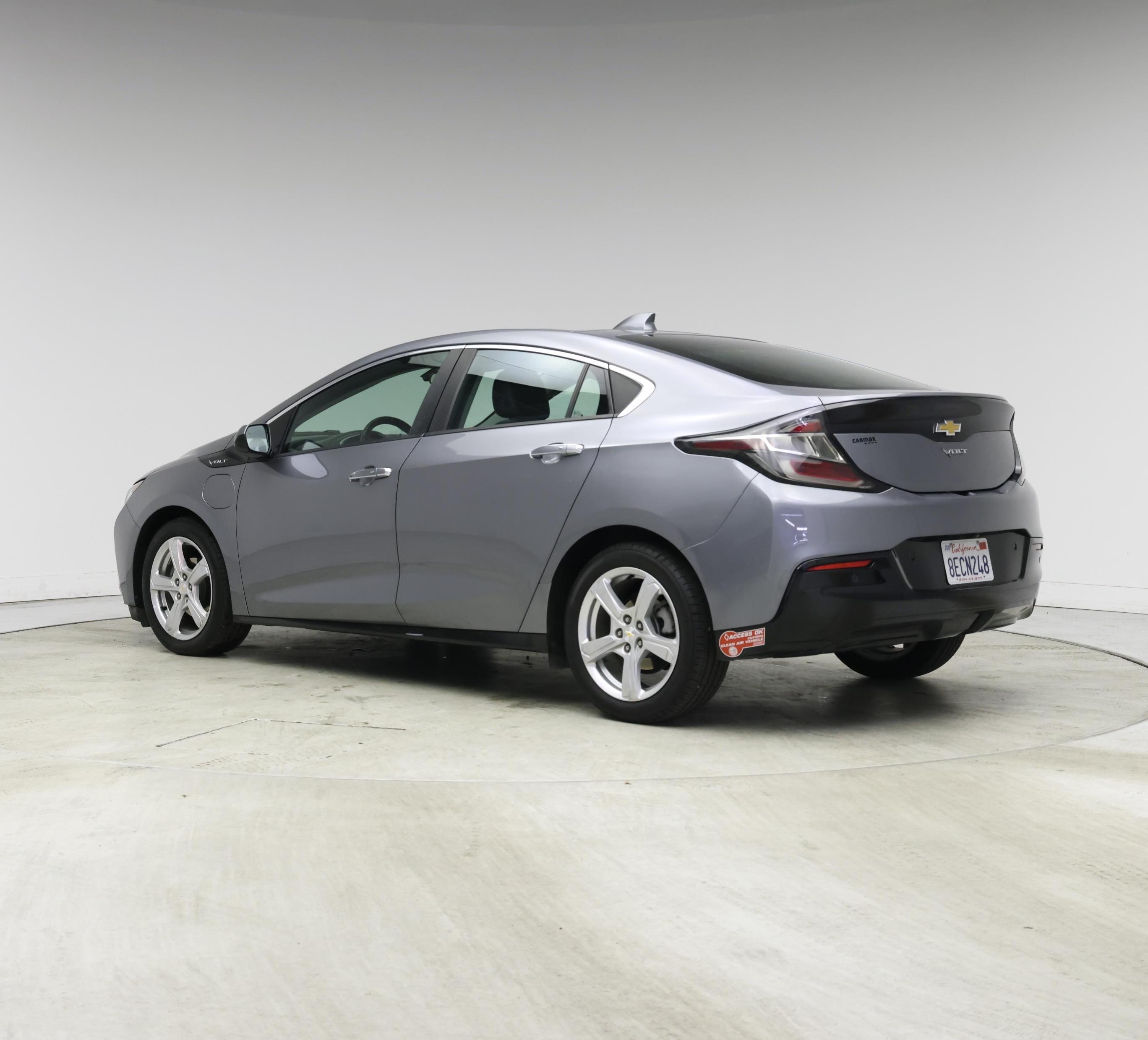 Thumbnail: 2018 Chevrolet Volt - 2