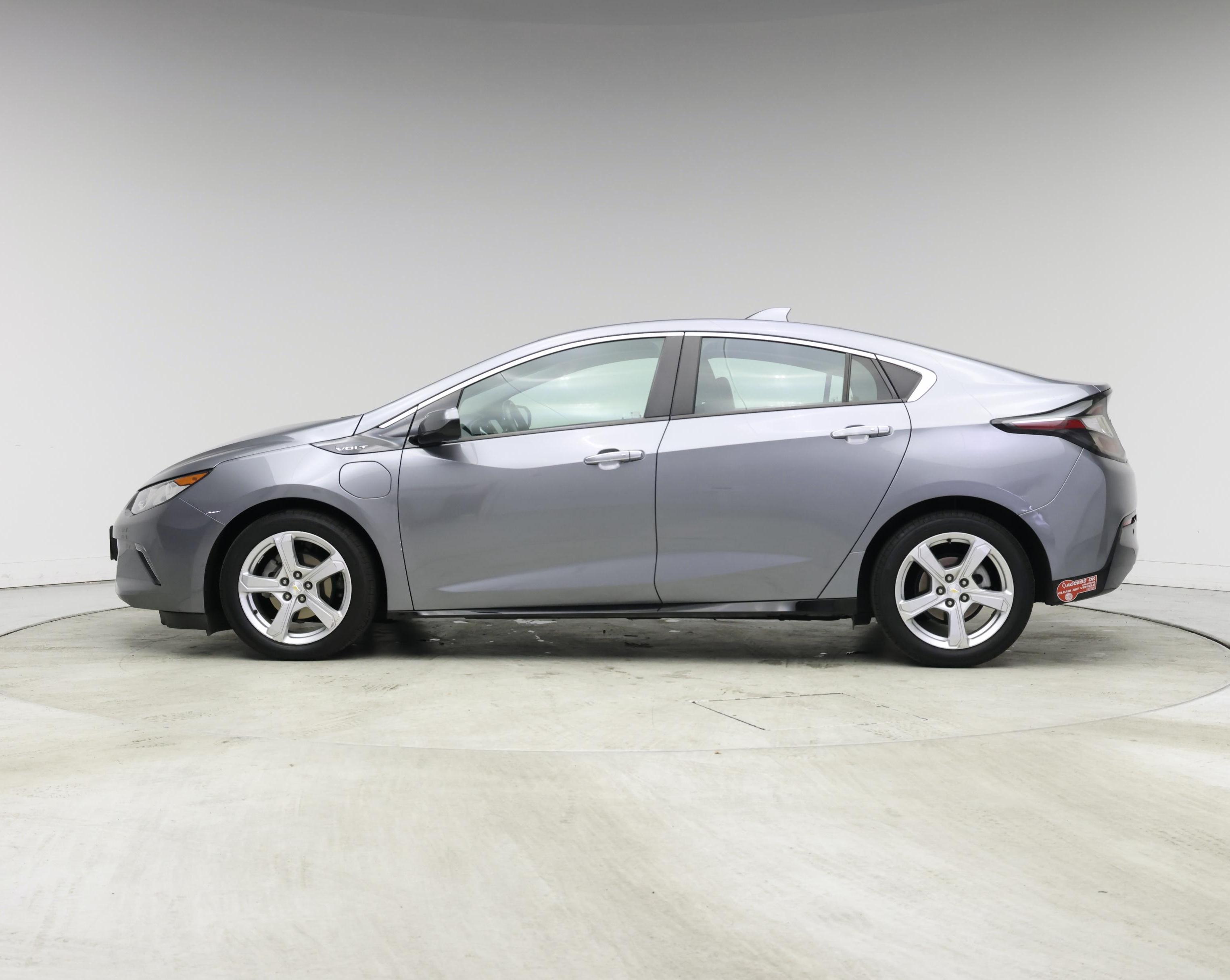 Thumbnail: 2018 Chevrolet Volt - 3