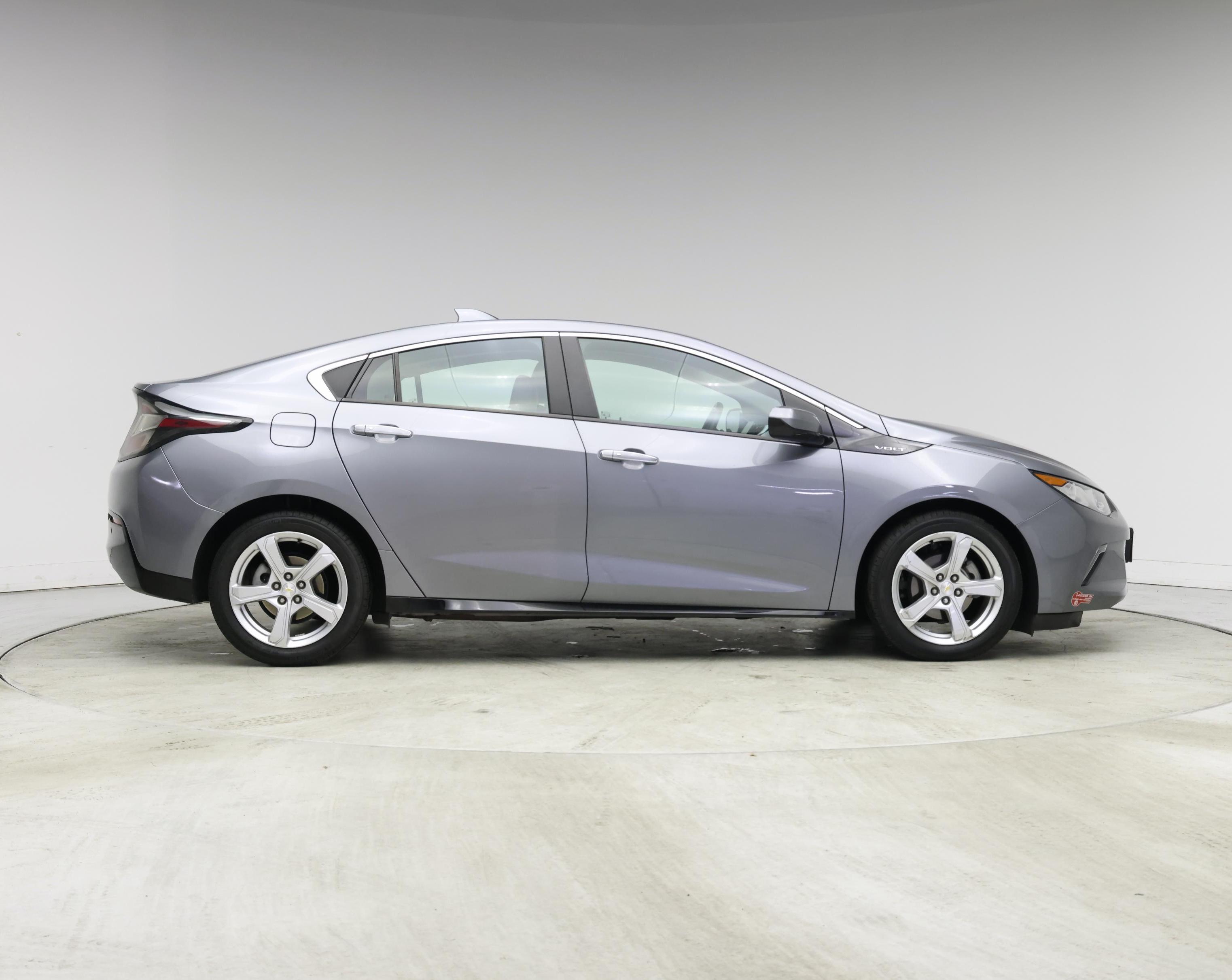Thumbnail: 2018 Chevrolet Volt - 7