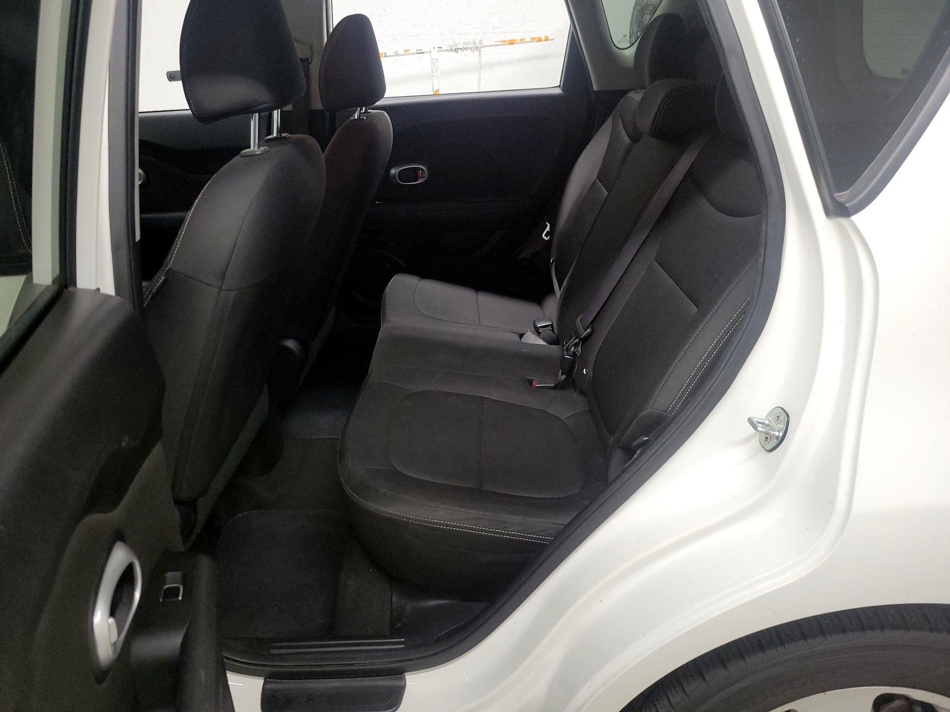 Thumbnail: 2019 Kia Soul - 17