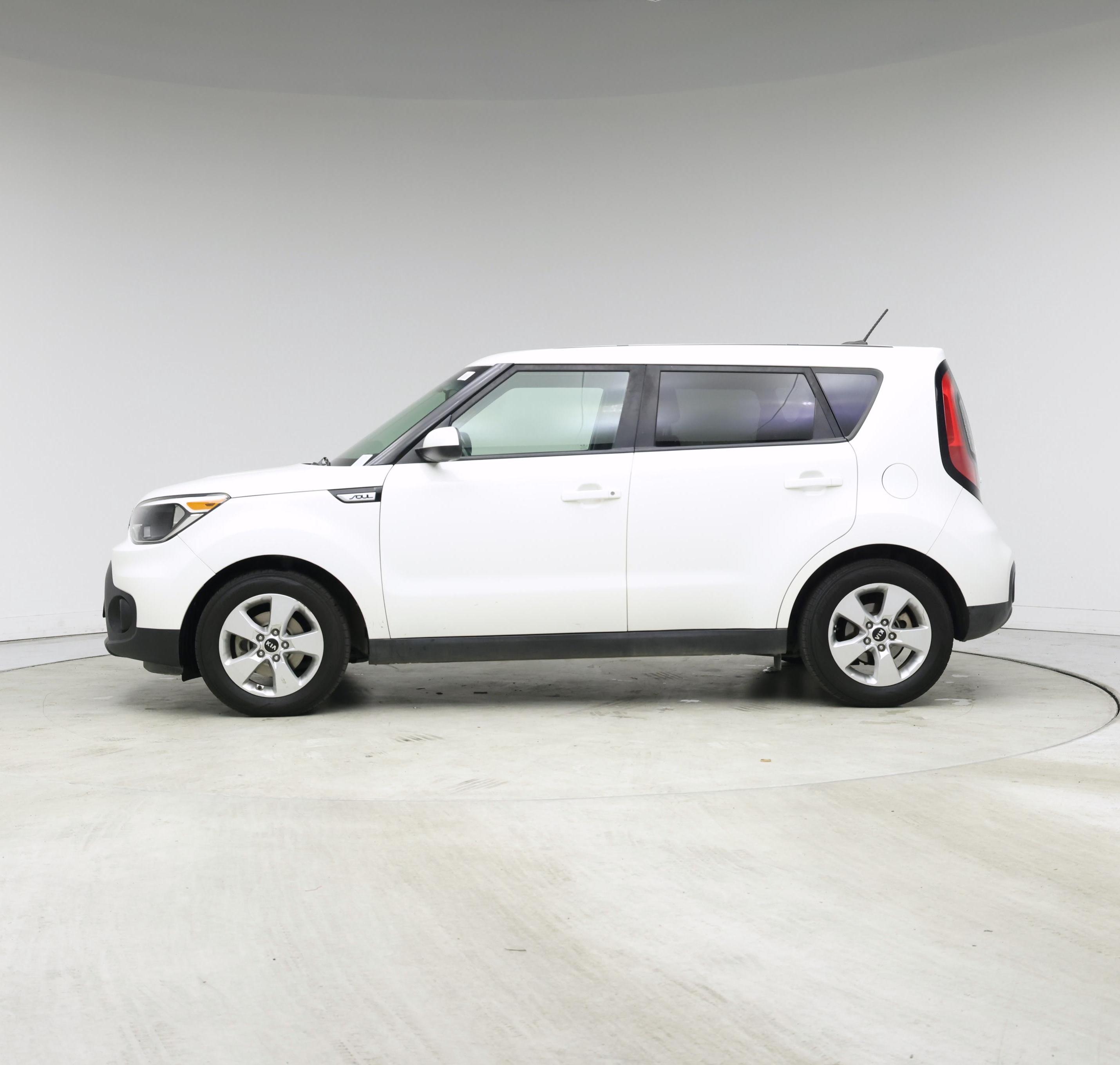 Thumbnail: 2019 Kia Soul - 3