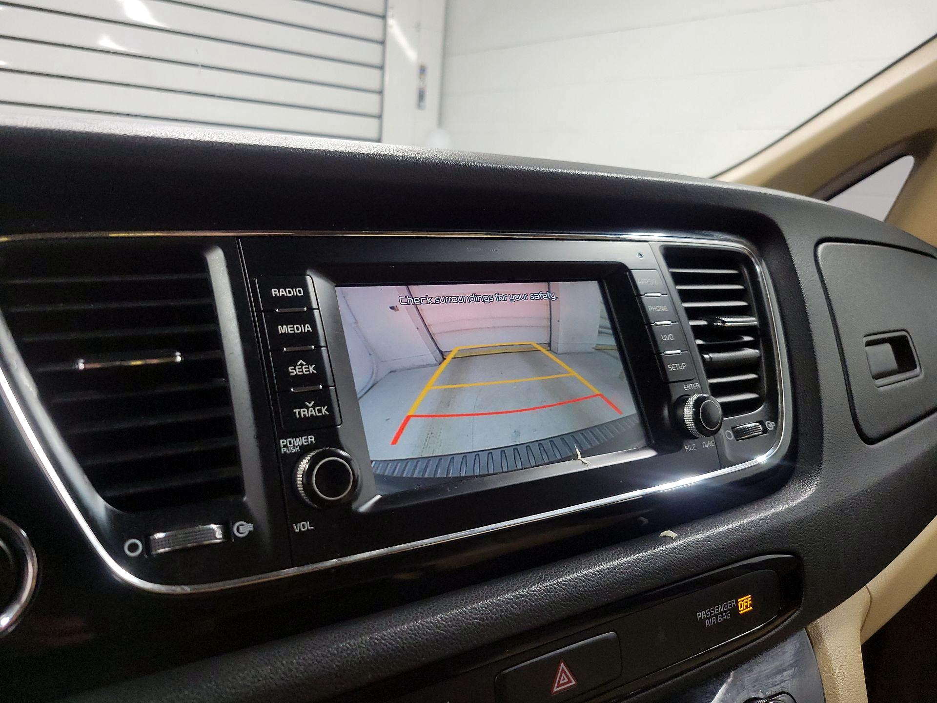 Thumbnail: 2017 Kia Sedona - 14