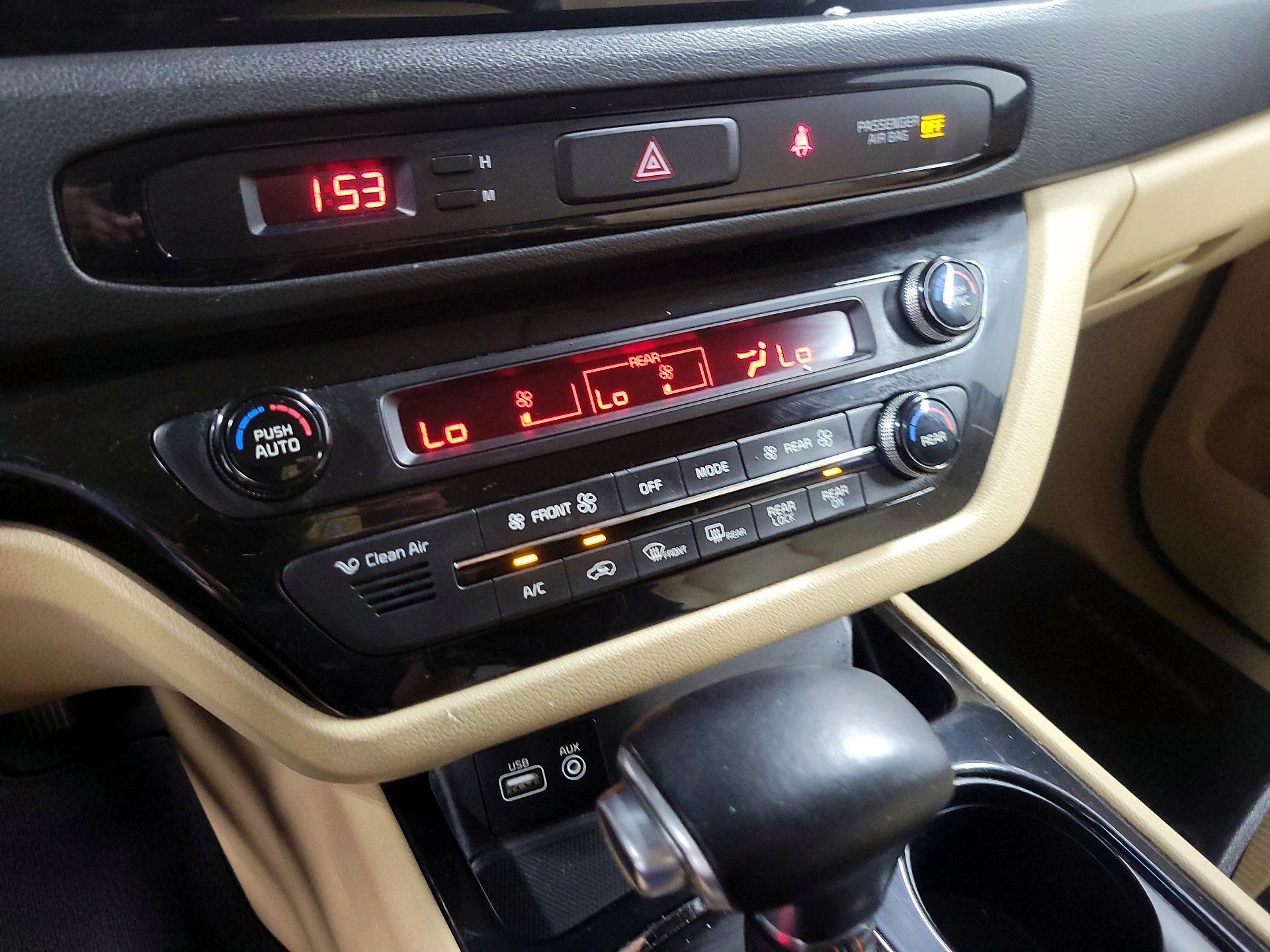 Thumbnail: 2017 Kia Sedona - 16