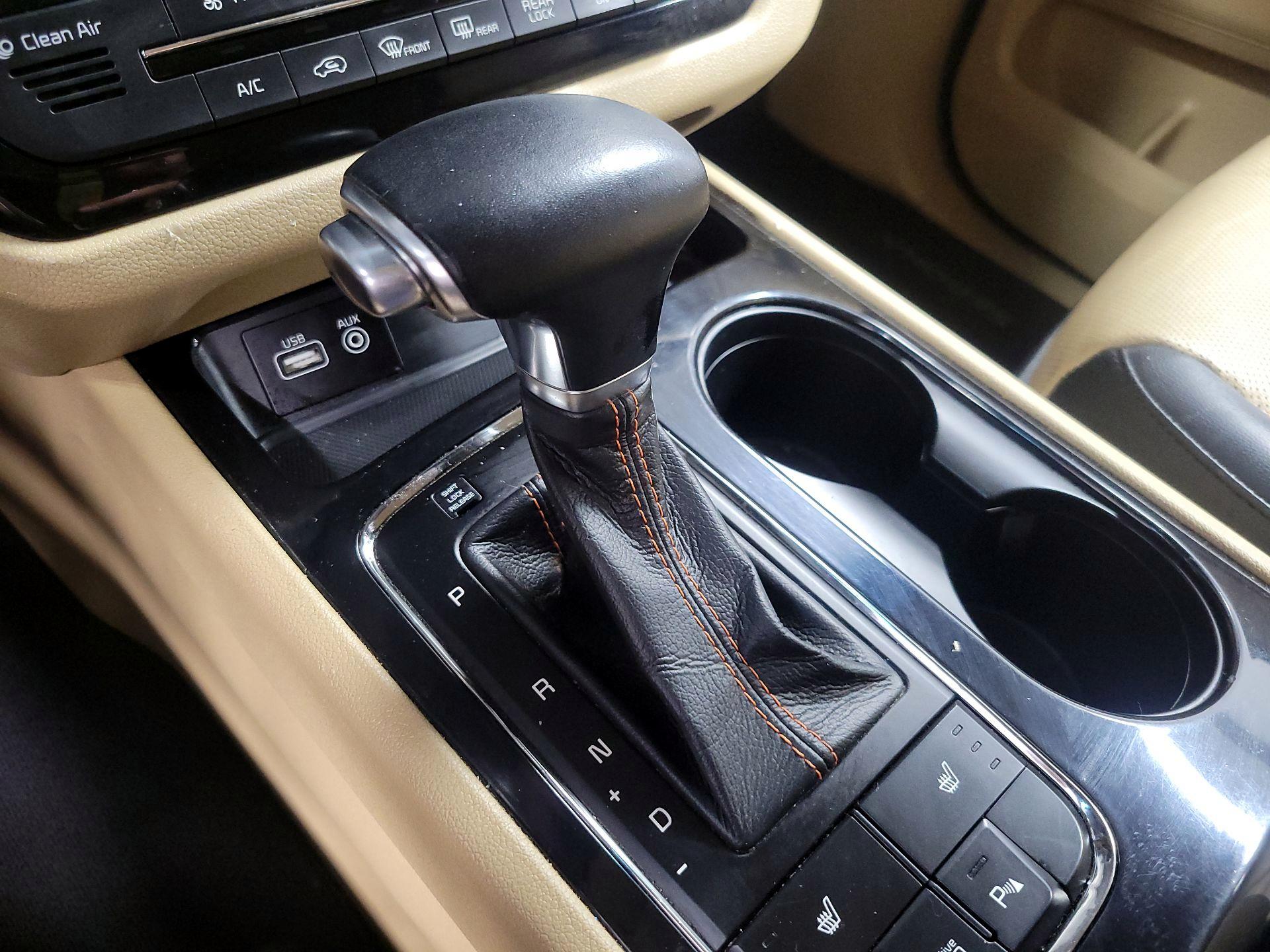 Thumbnail: 2017 Kia Sedona - 17