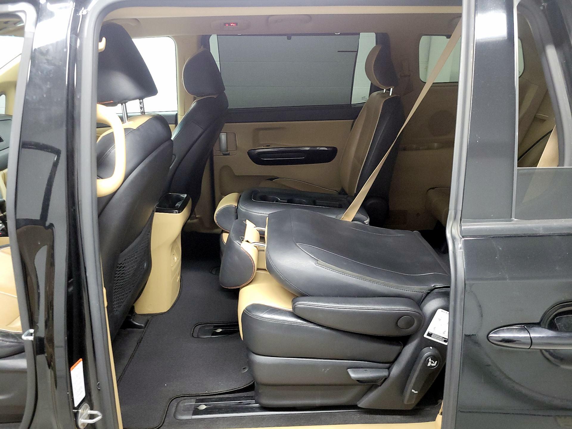 Thumbnail: 2017 Kia Sedona - 19