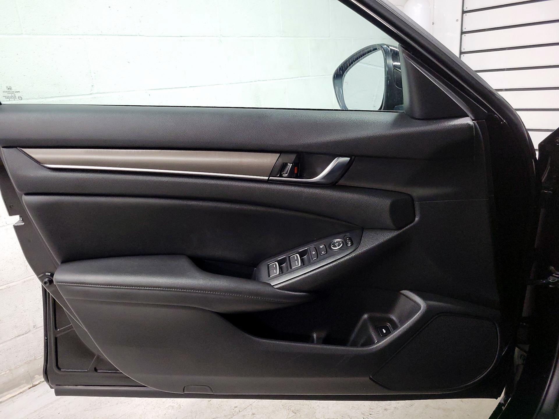 Thumbnail: 2019 Honda Accord - 12