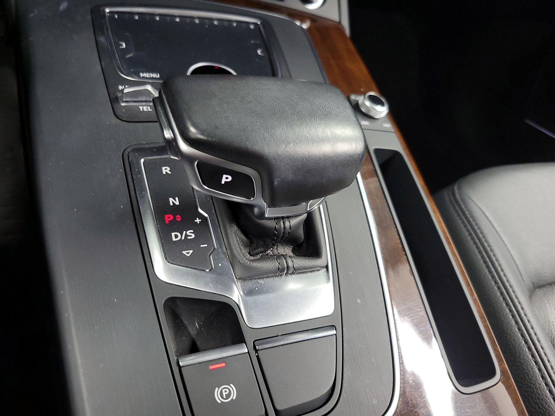 Thumbnail: 2018 Audi Q5 - 16