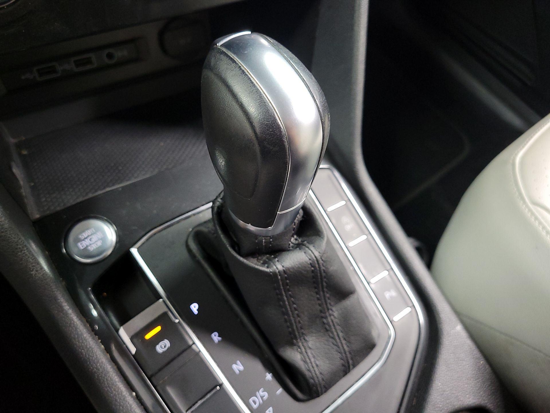 Thumbnail: 2019 Volkswagen Tiguan - 16