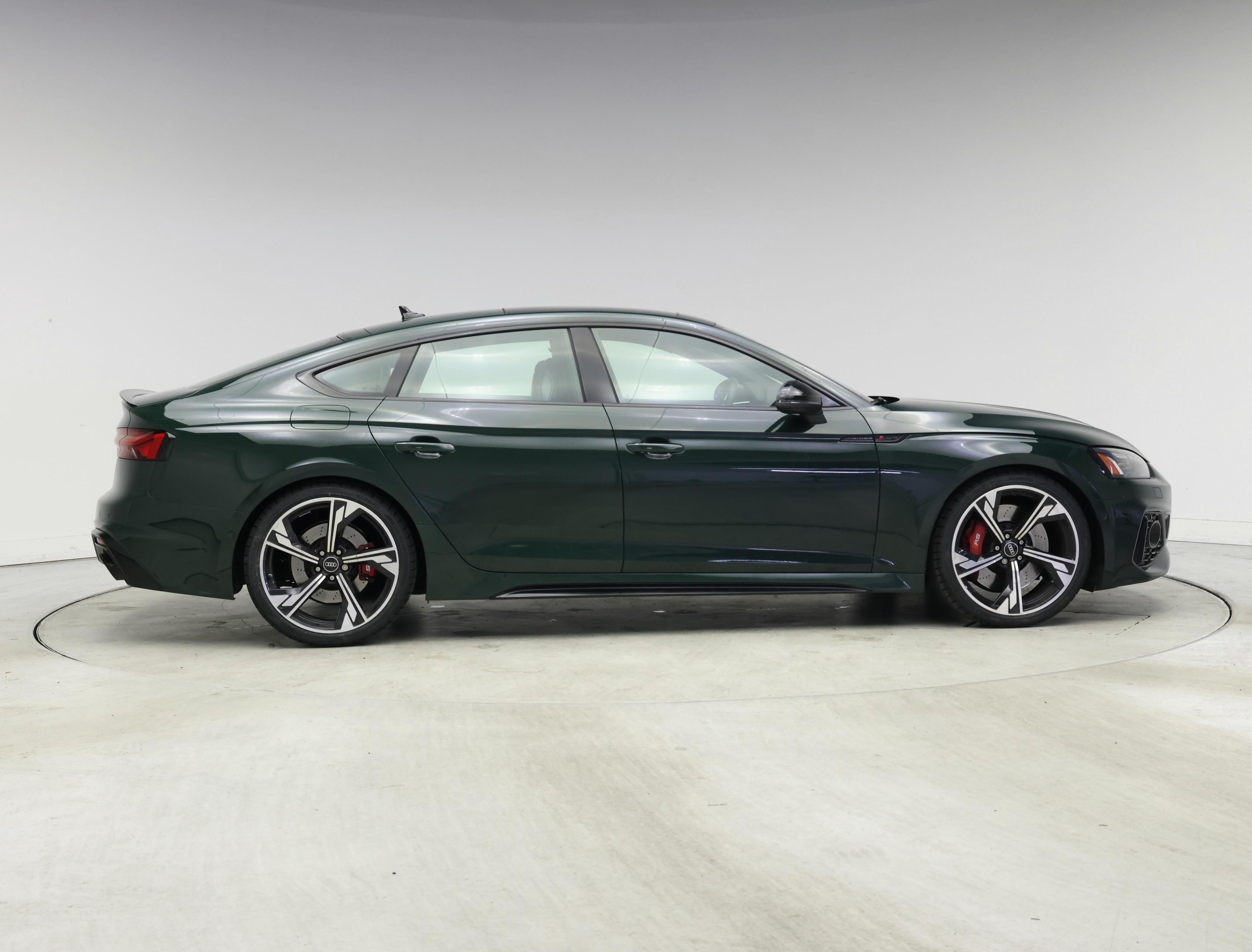 Thumbnail: 2022 Audi RS 5 - 7