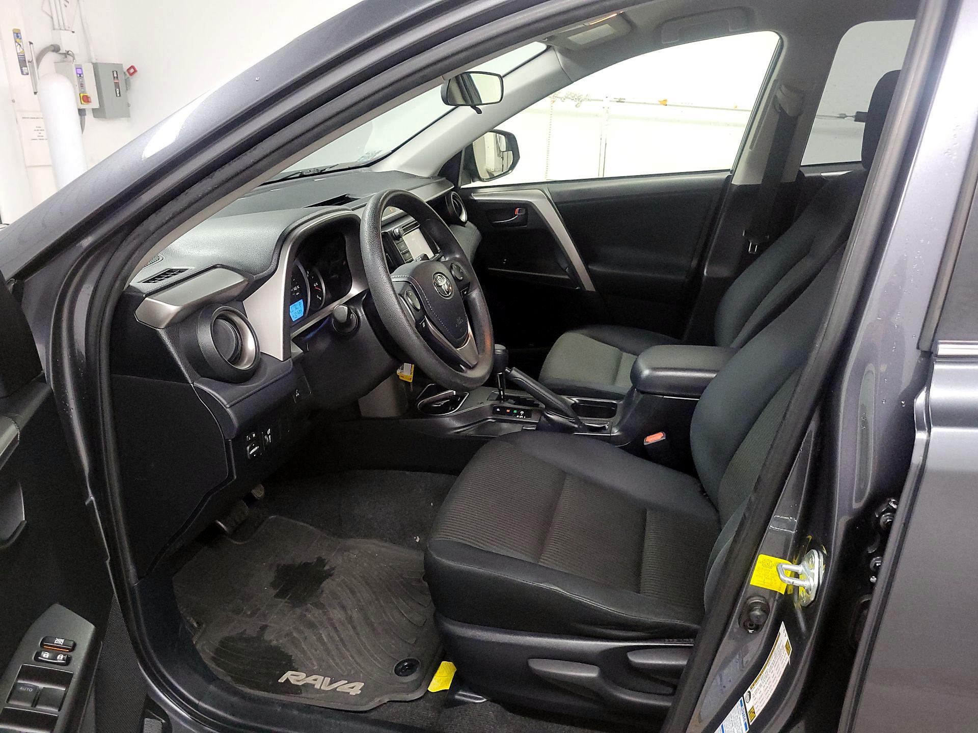 Thumbnail: 2016 Toyota RAV4 - 11