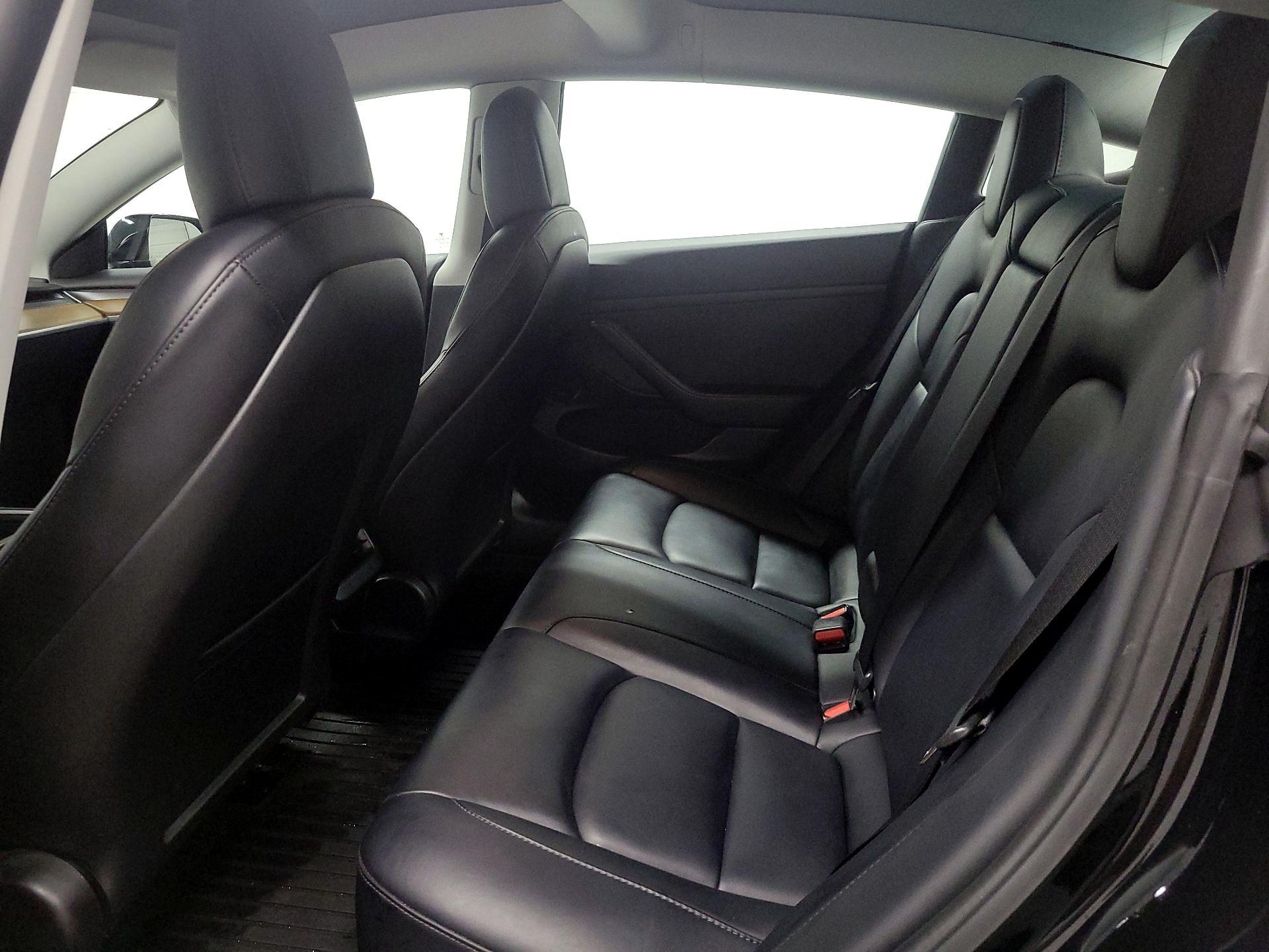 Thumbnail: 2022 Tesla Model 3 - 20