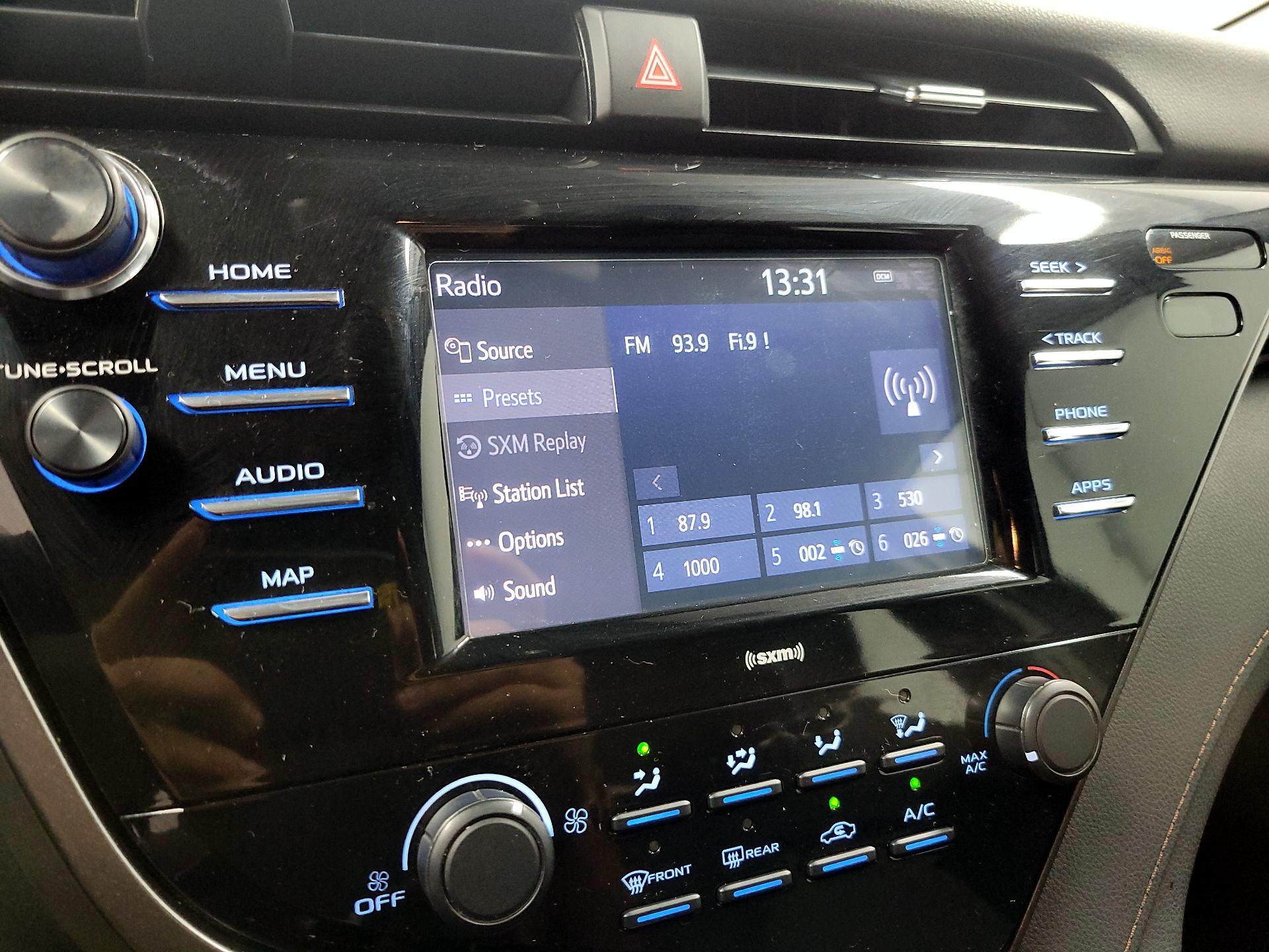 Thumbnail: 2020 Toyota Camry - 14