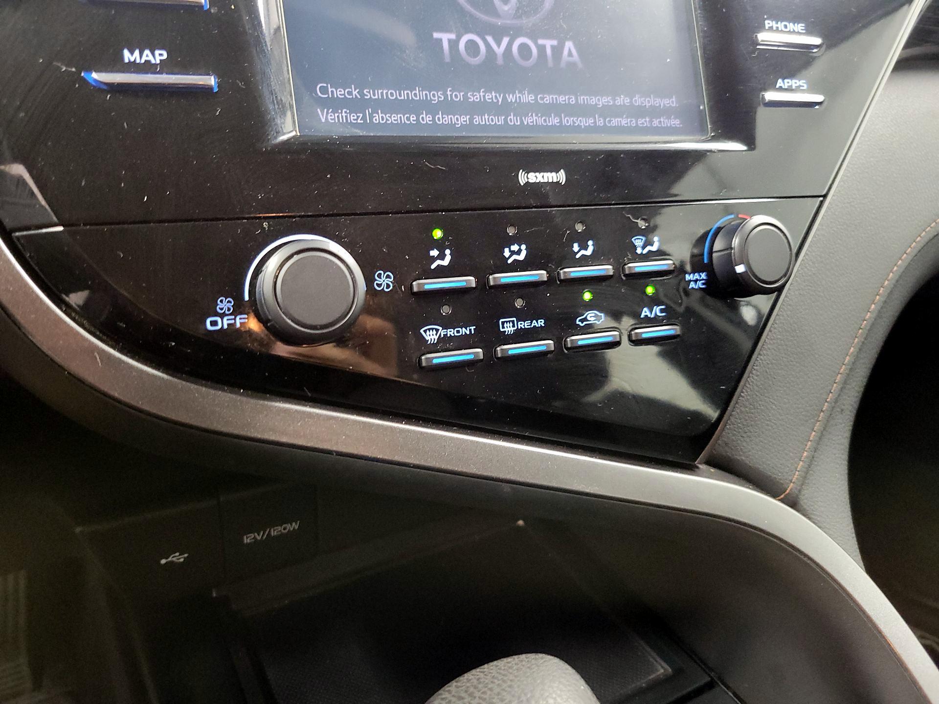 Thumbnail: 2020 Toyota Camry - 15