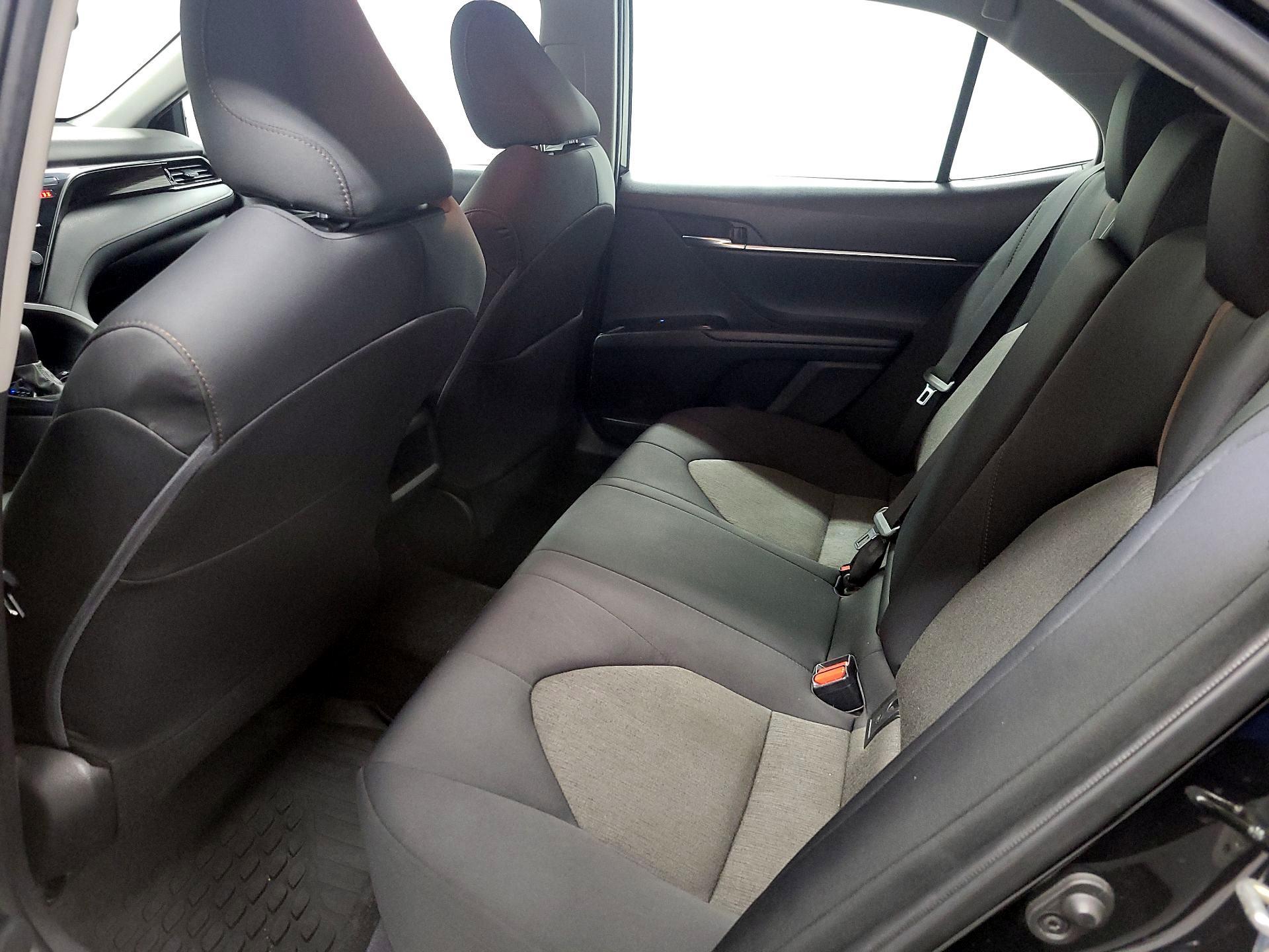 Thumbnail: 2020 Toyota Camry - 17