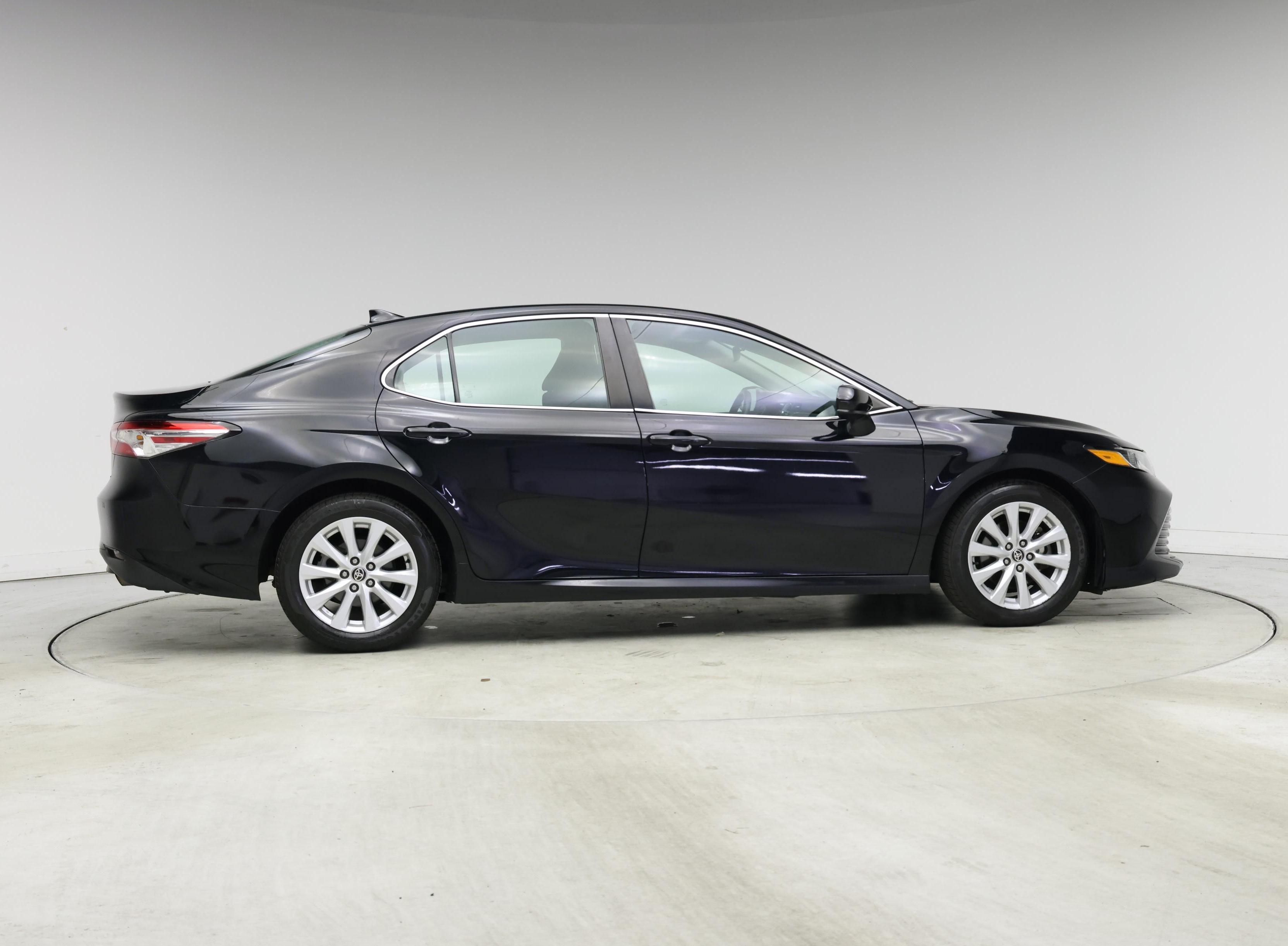 Thumbnail: 2020 Toyota Camry - 7