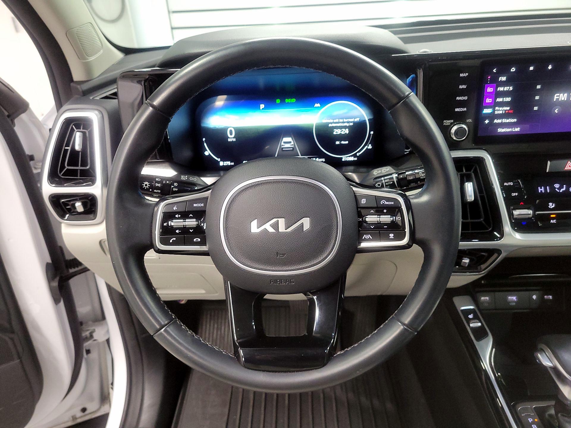 Thumbnail: 2023 Kia Sorento - 10