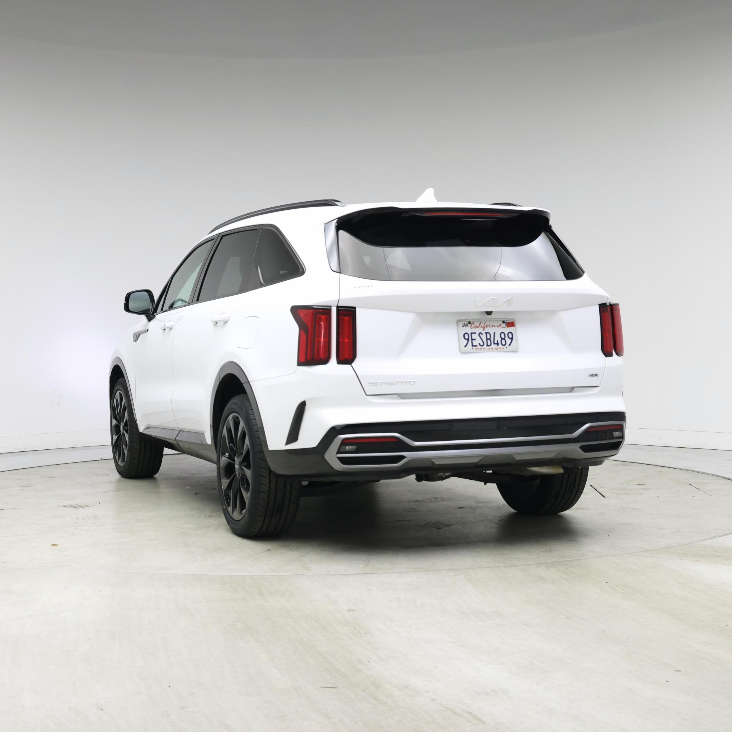 Thumbnail: 2023 Kia Sorento - 2