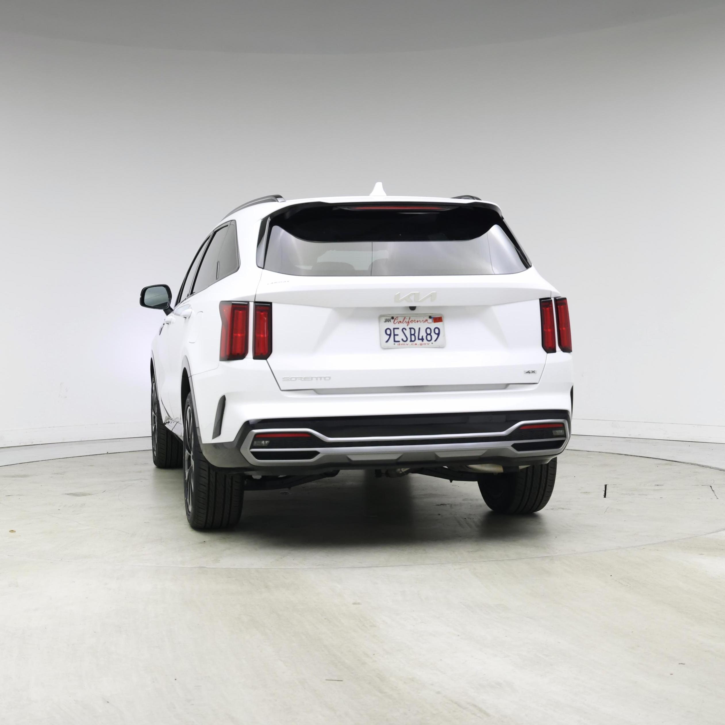 Thumbnail: 2023 Kia Sorento - 6