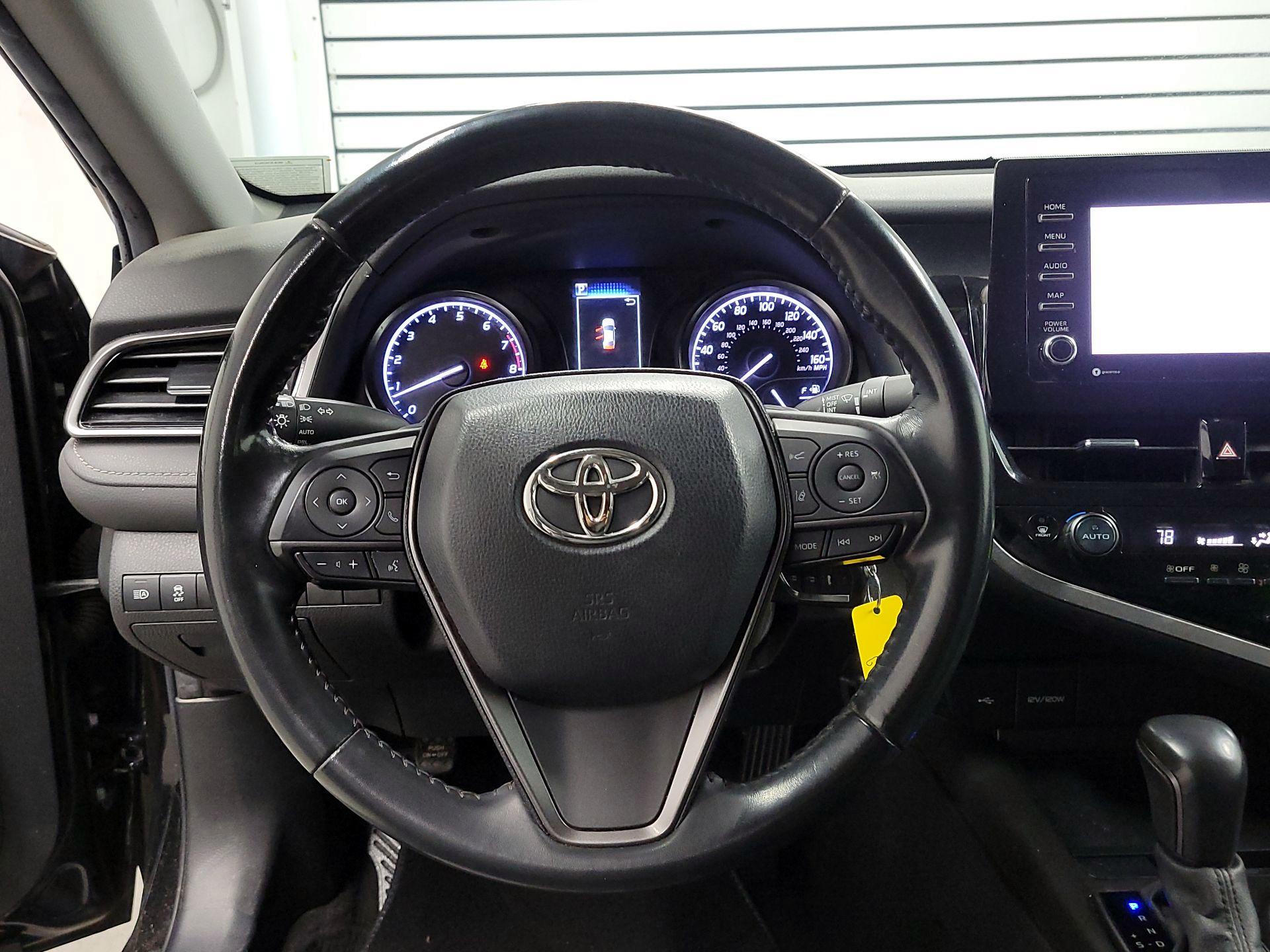 Thumbnail: 2022 Toyota Camry - 10