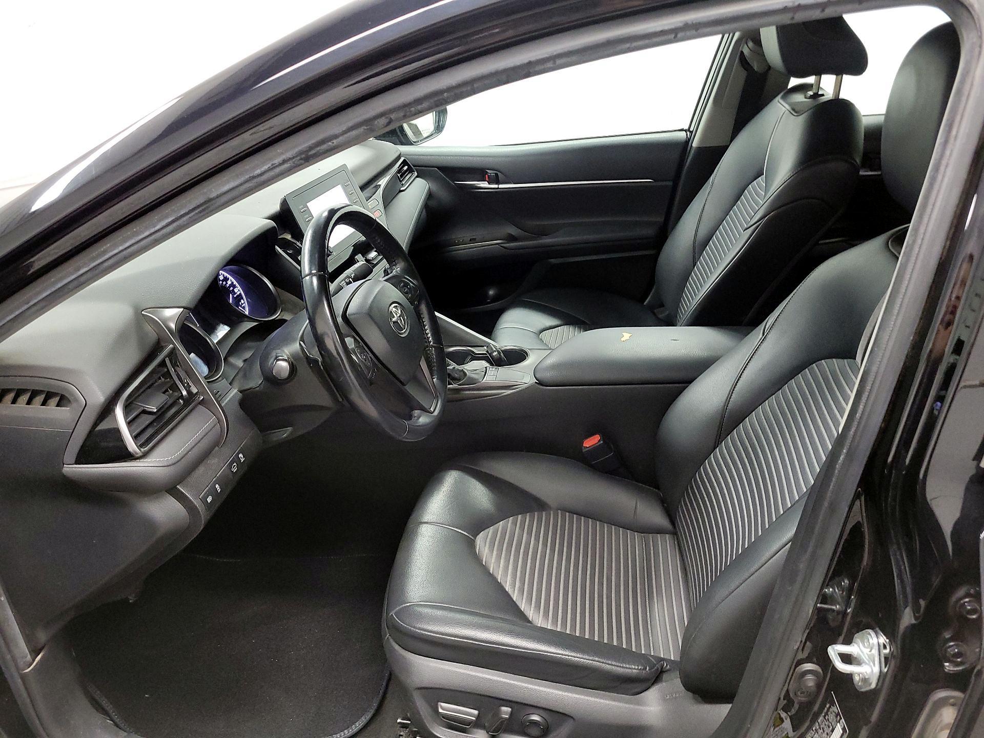 Thumbnail: 2022 Toyota Camry - 11